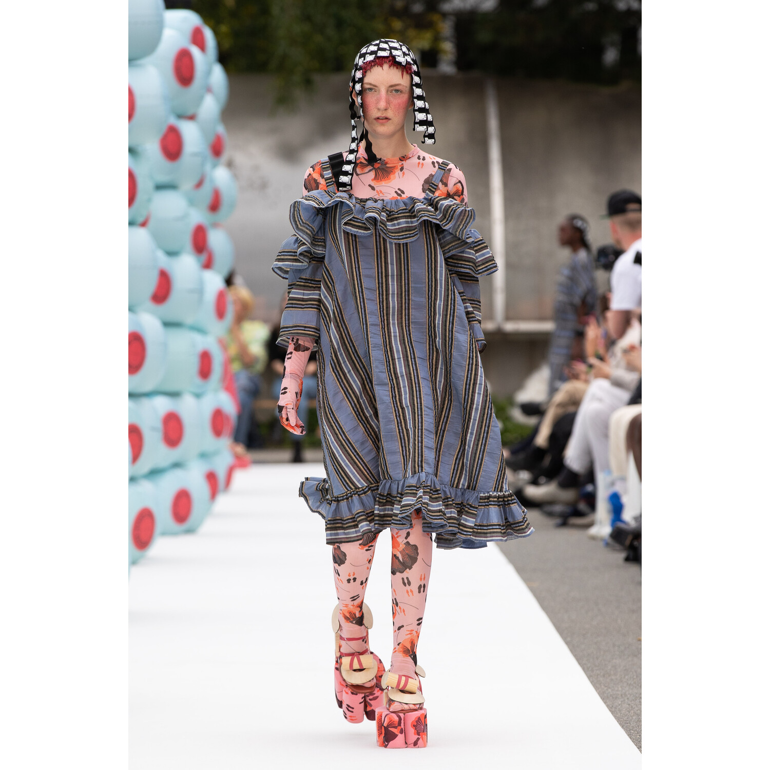 Фото Henrik Vibskov Spring 2020 Menswear Collection / Henrik Vibskov весна- лето 2020 / Неделя моды: Париж