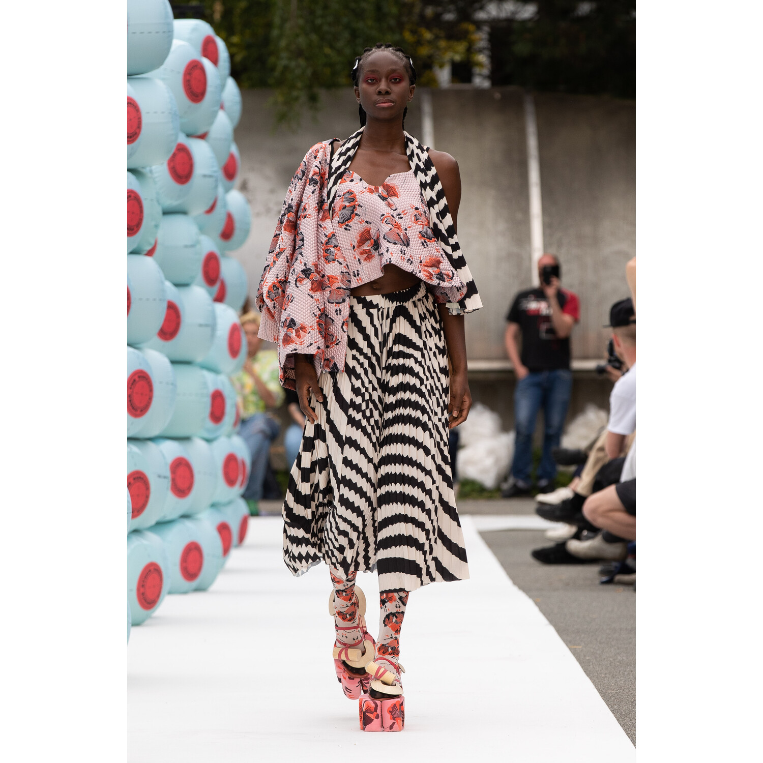 Фото Henrik Vibskov Spring 2020 Menswear Collection / Henrik Vibskov весна- лето 2020 / Неделя моды: Париж