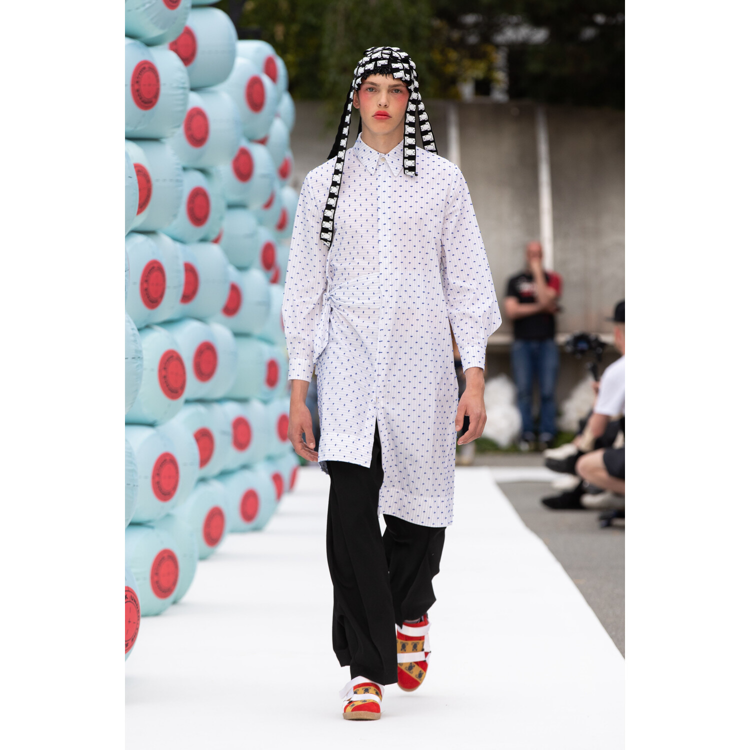 Фото Henrik Vibskov Spring 2020 Menswear Collection / Henrik Vibskov весна- лето 2020 / Неделя моды: Париж