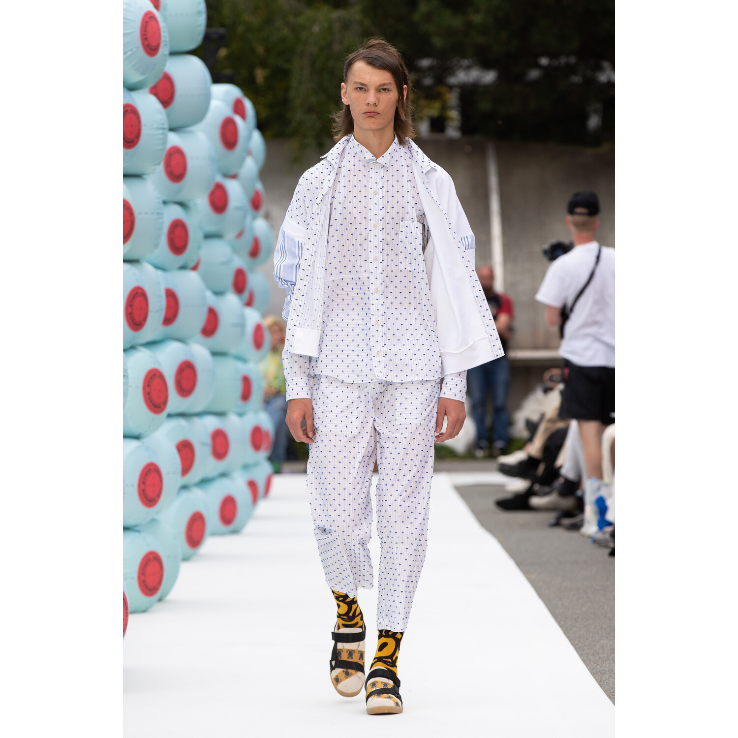 Фото Henrik Vibskov Spring 2020 Menswear Collection / Henrik Vibskov весна- лето 2020 / Неделя моды: Париж