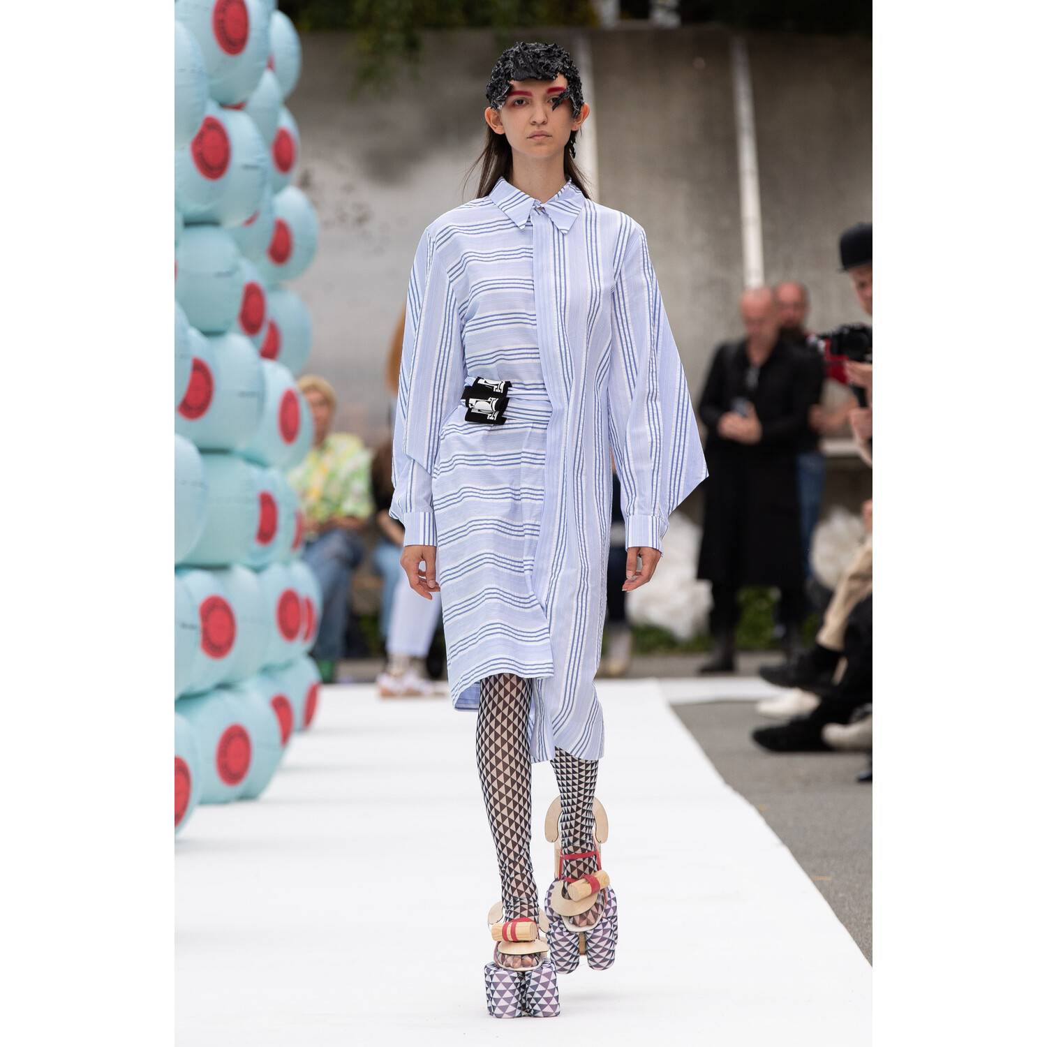 Фото Henrik Vibskov Spring 2020 Menswear Collection / Henrik Vibskov весна- лето 2020 / Неделя моды: Париж