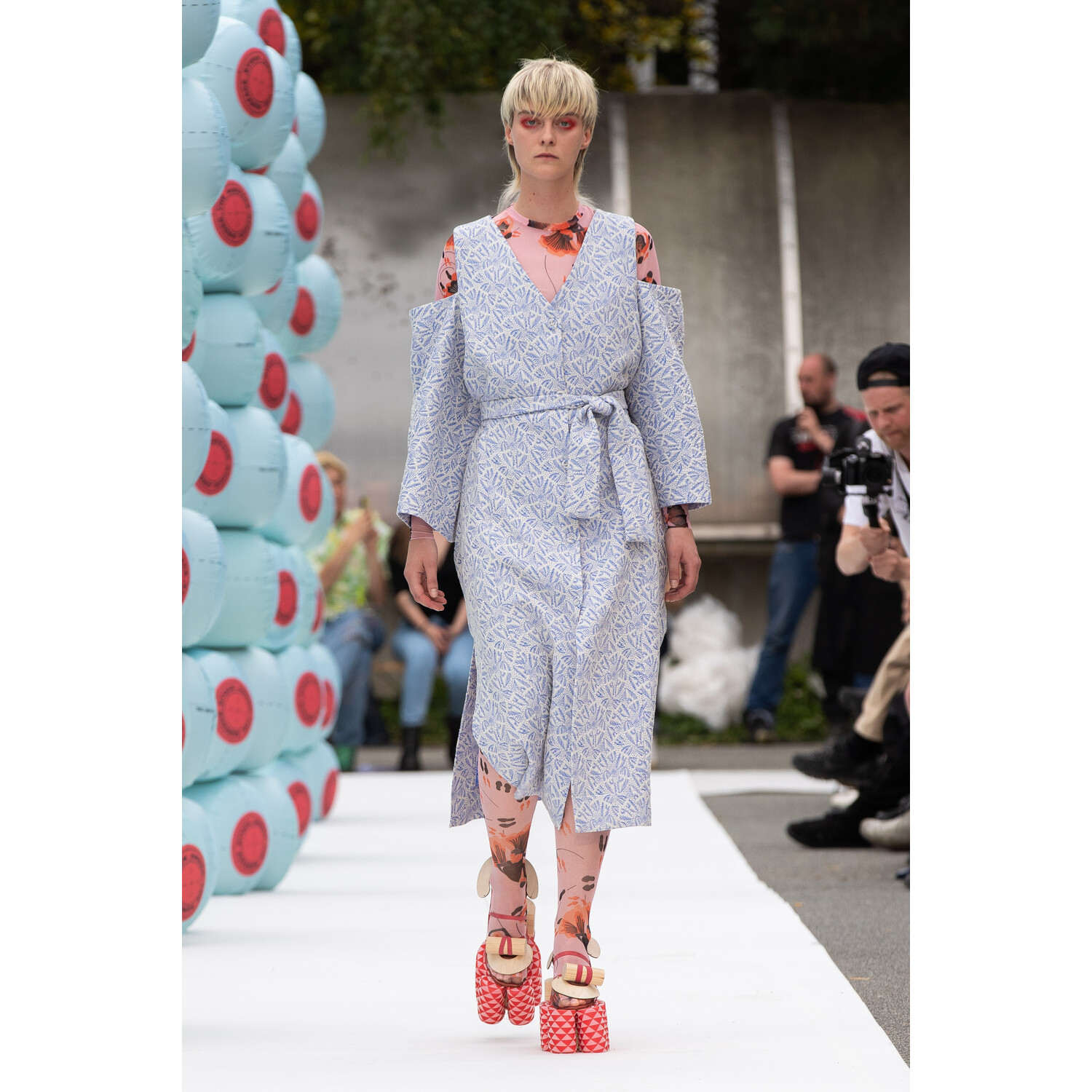 Фото Henrik Vibskov Spring 2020 Menswear Collection / Henrik Vibskov весна- лето 2020 / Неделя моды: Париж