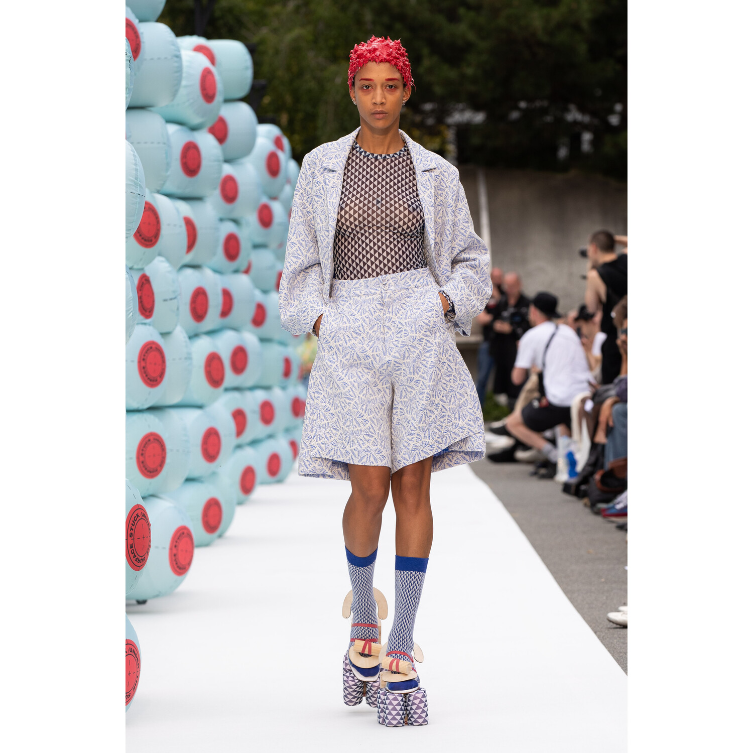 Фото Henrik Vibskov Spring 2020 Menswear Collection / Henrik Vibskov весна- лето 2020 / Неделя моды: Париж