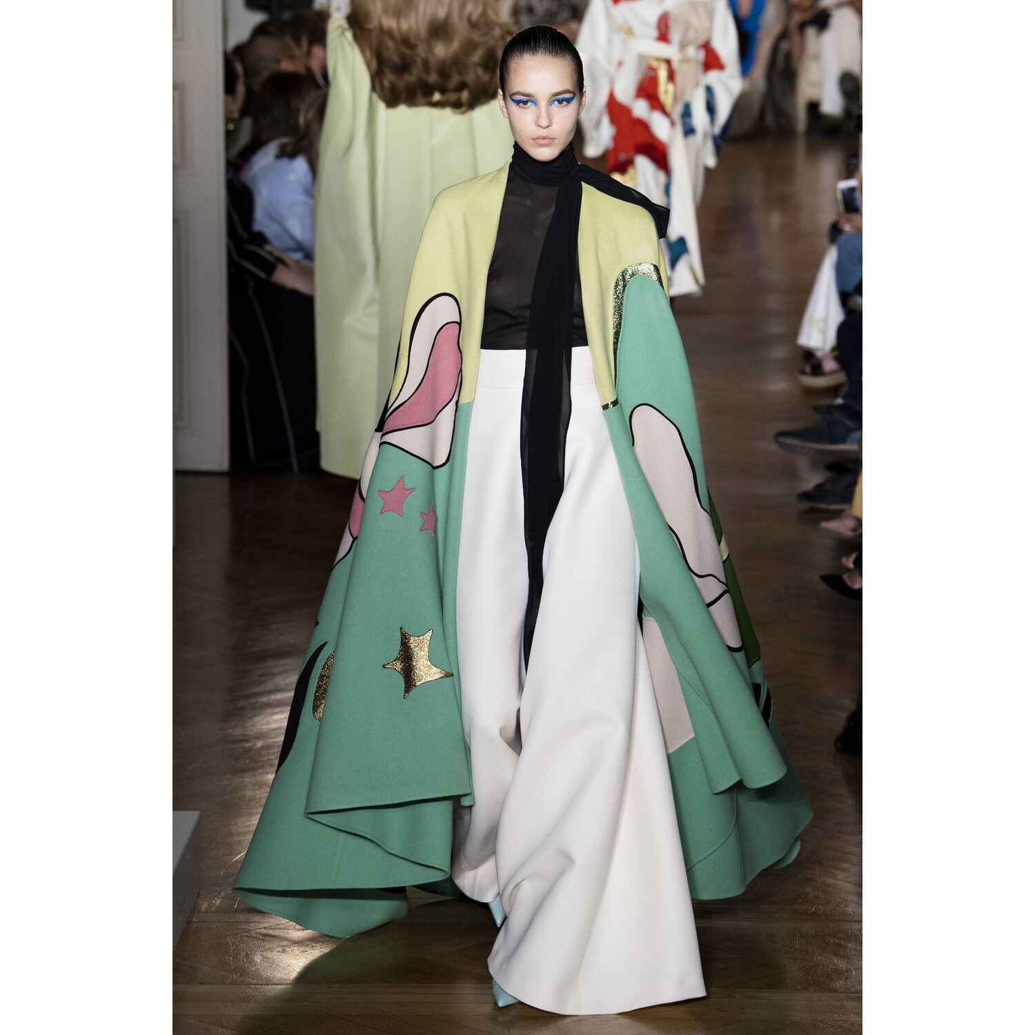 Фото Valentino Fall 2018 Couture Collection / Валентино Осень 2018 Кутюр коллекция