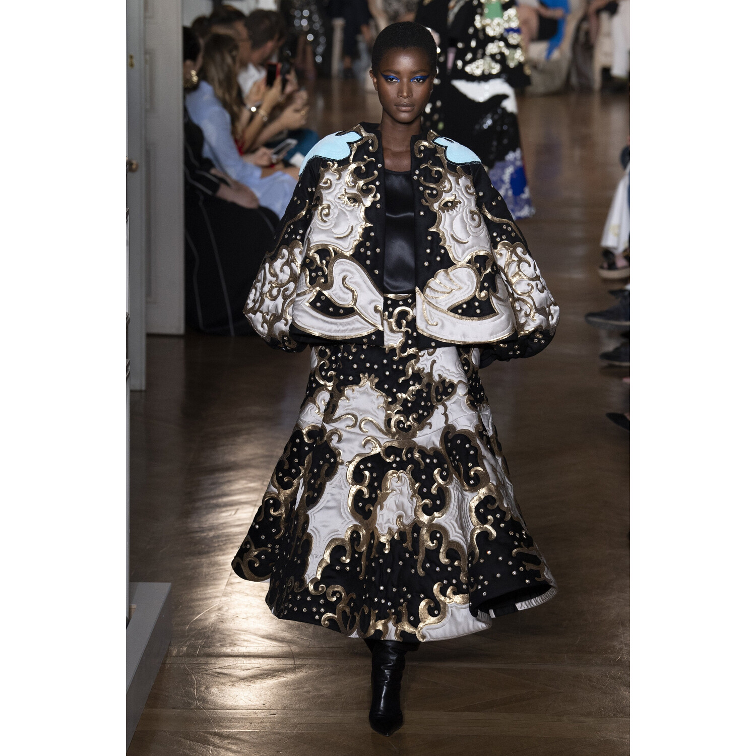 Фото Valentino Fall 2018 Couture Collection / Валентино Осень 2018 Кутюр коллекция