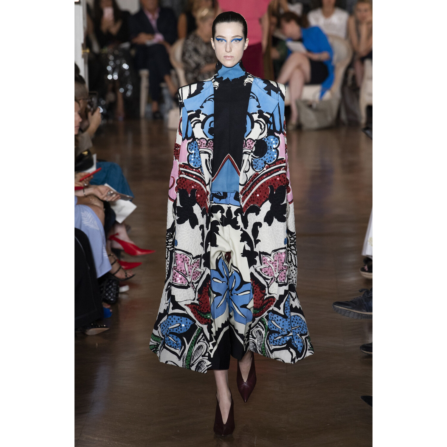 Фото Valentino Fall 2018 Couture Collection / Валентино Осень 2018 Кутюр коллекция