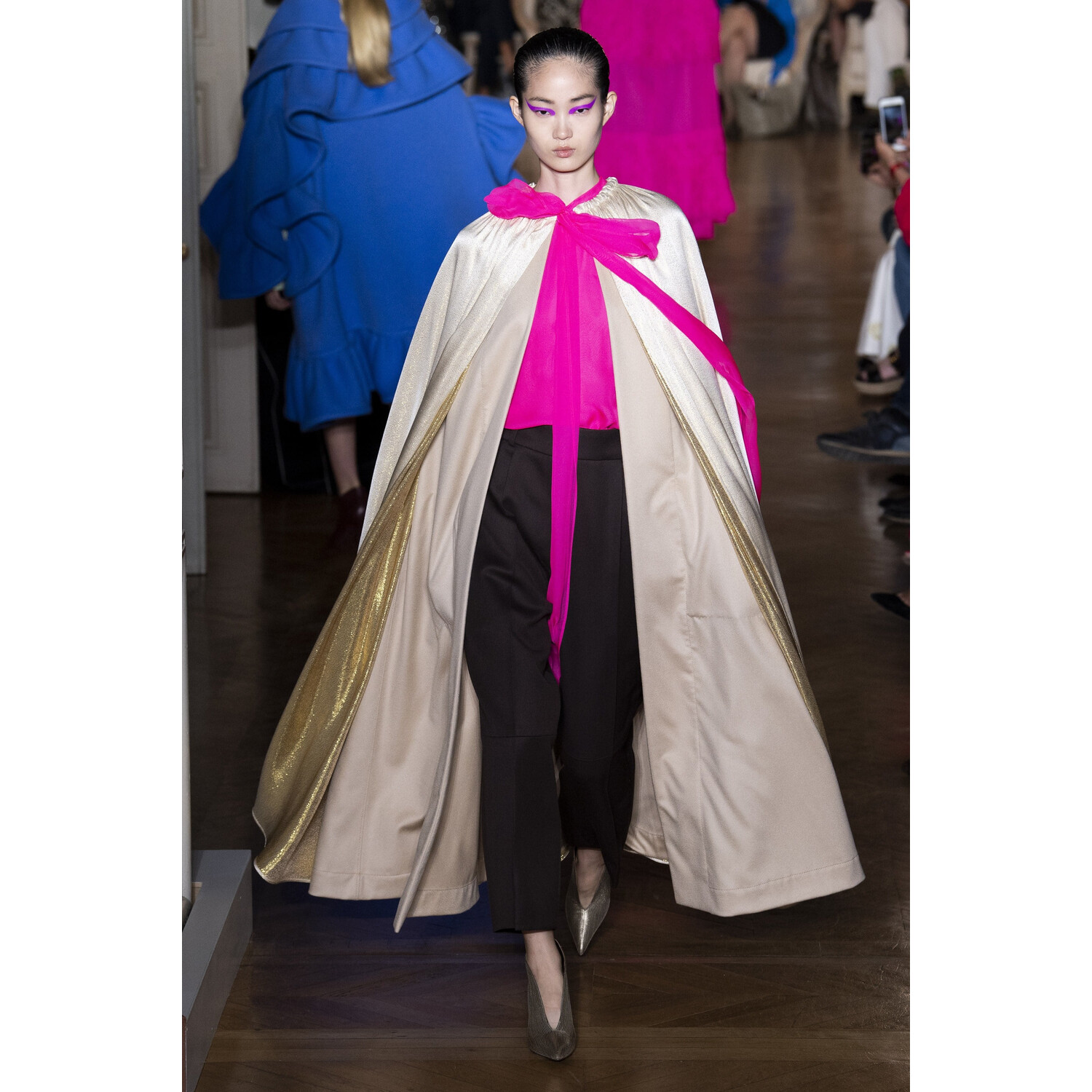 Фото Valentino Fall 2018 Couture Collection / Валентино Осень 2018 Кутюр коллекция