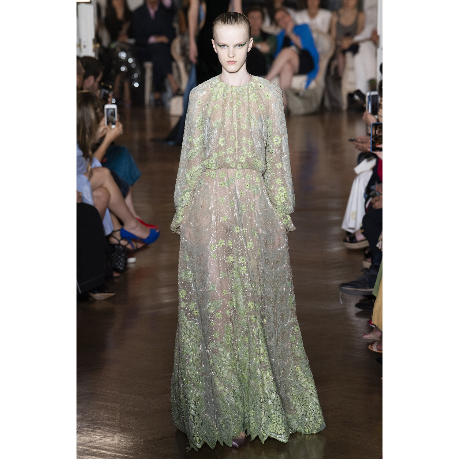 Фото Valentino Fall 2018 Couture Collection / Валентино Осень 2018 Кутюр коллекция