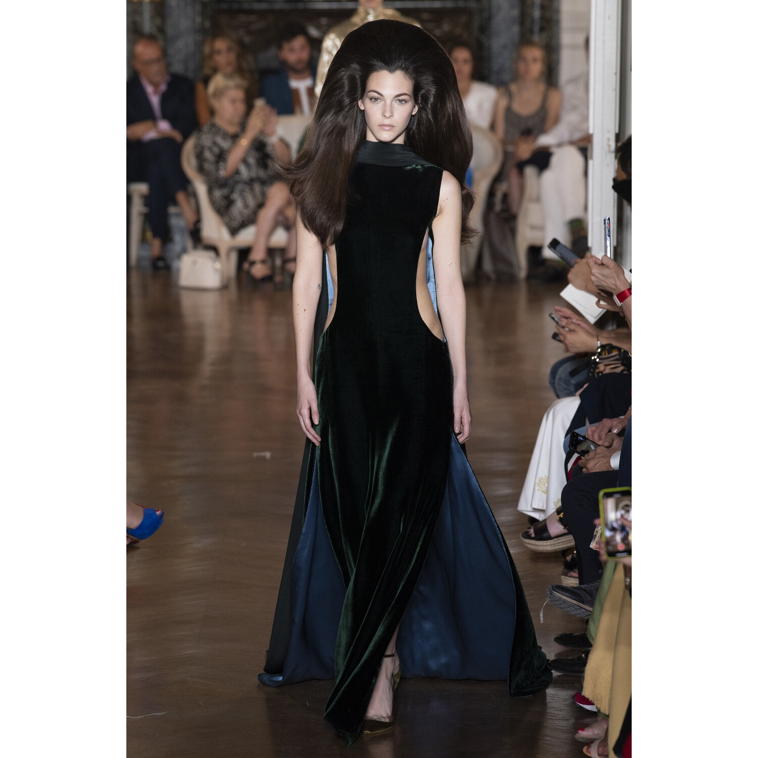 Фото Valentino Fall 2018 Couture Collection / Валентино Осень 2018 Кутюр коллекция