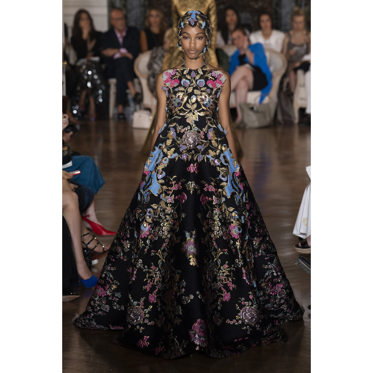 Фото Valentino Fall 2018 Couture Collection / Валентино Осень 2018 Кутюр коллекция