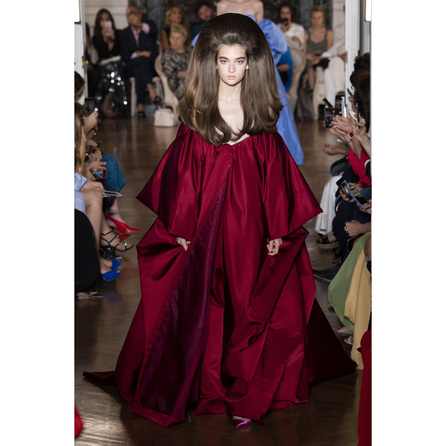 Фото Valentino Fall 2018 Couture Collection / Валентино Осень 2018 Кутюр коллекция