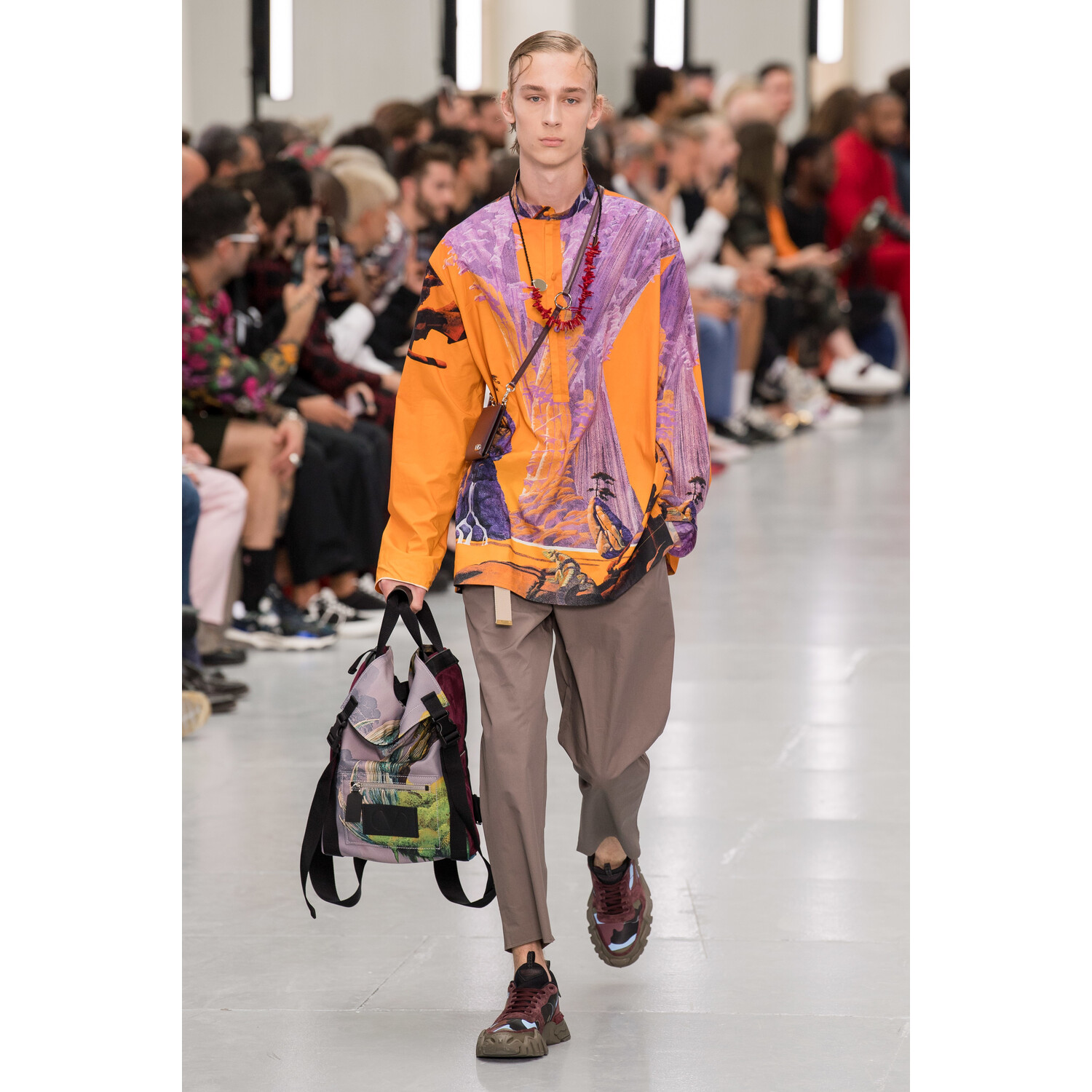 Фото Valentino Spring 2020 Menswear Collection / Valentino весна- лето 2020 / Неделя моды: Париж