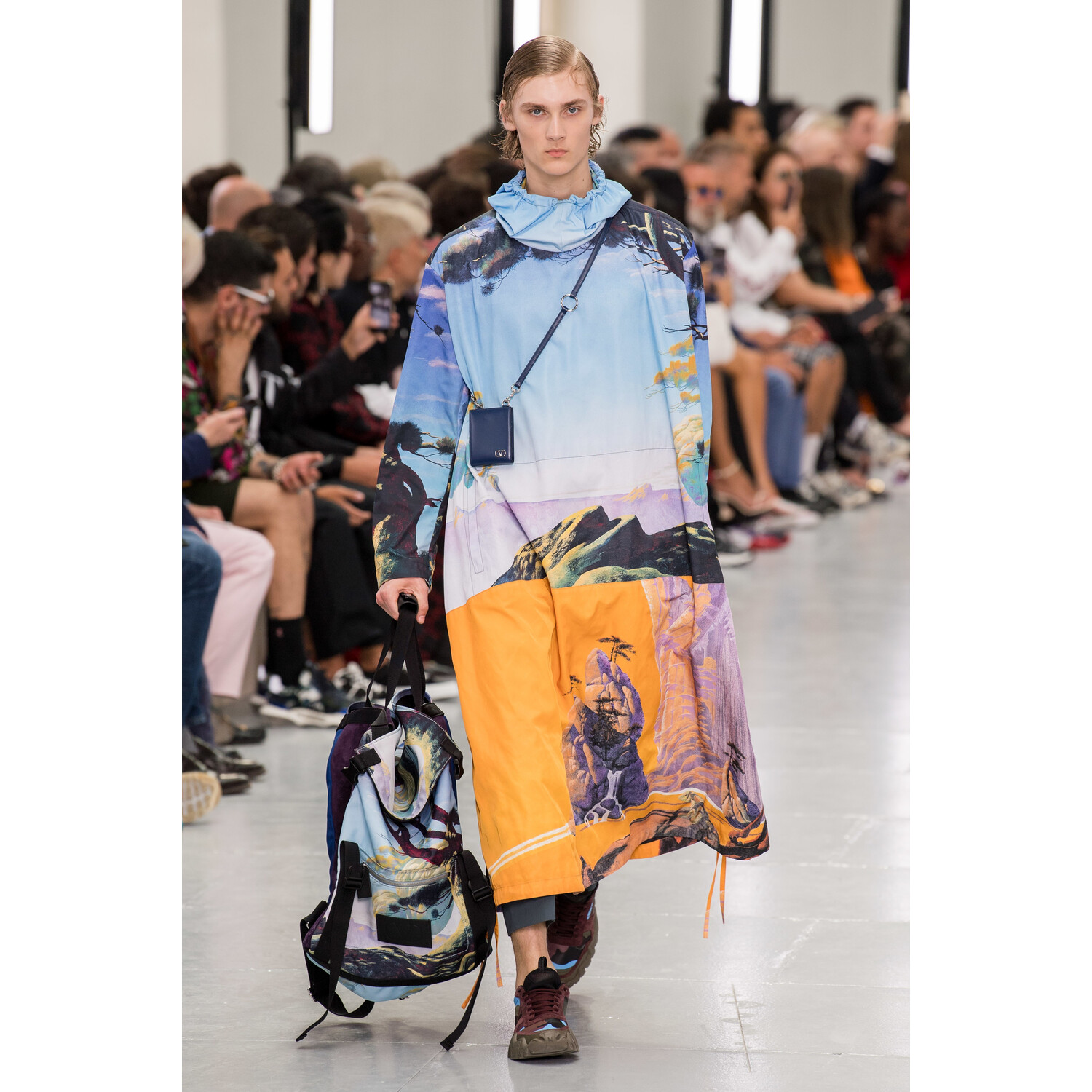 Фото Valentino Spring 2020 Menswear Collection / Valentino весна- лето 2020 / Неделя моды: Париж