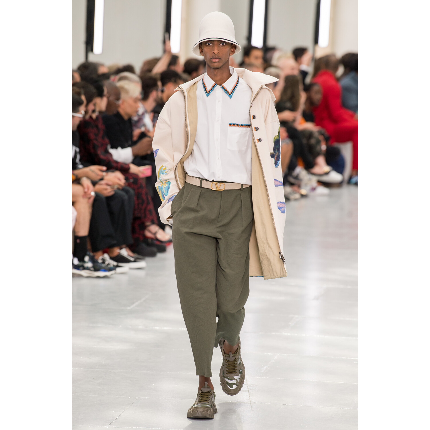Фото Valentino Spring 2020 Menswear Collection / Valentino весна- лето 2020 / Неделя моды: Париж