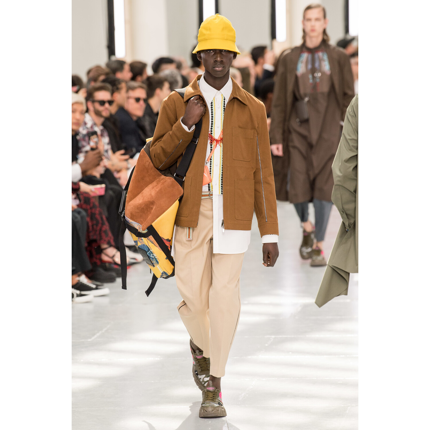Фото Valentino Spring 2020 Menswear Collection / Valentino весна- лето 2020 / Неделя моды: Париж