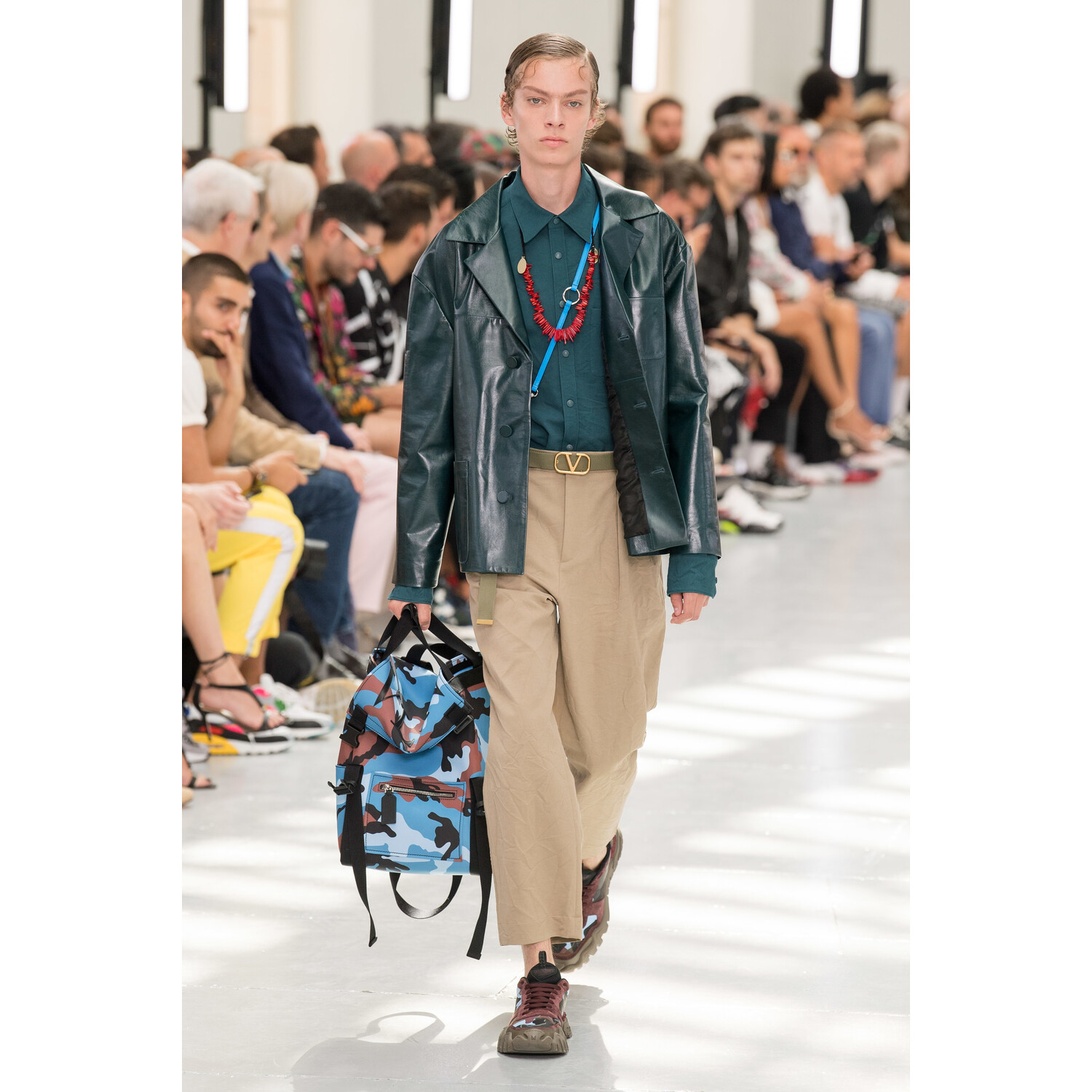 Фото Valentino Spring 2020 Menswear Collection / Valentino весна- лето 2020 / Неделя моды: Париж