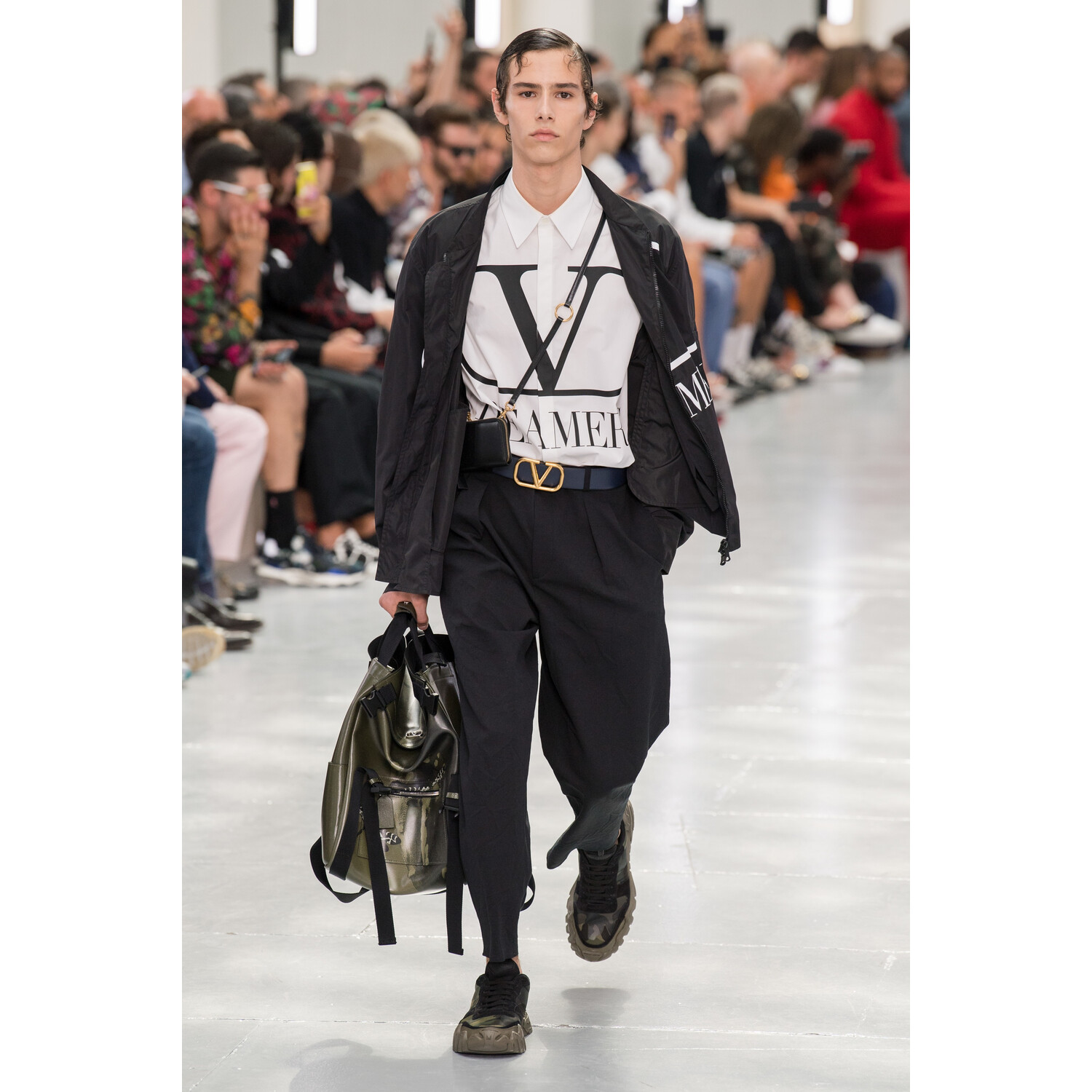 Фото Valentino Spring 2020 Menswear Collection / Valentino весна- лето 2020 / Неделя моды: Париж