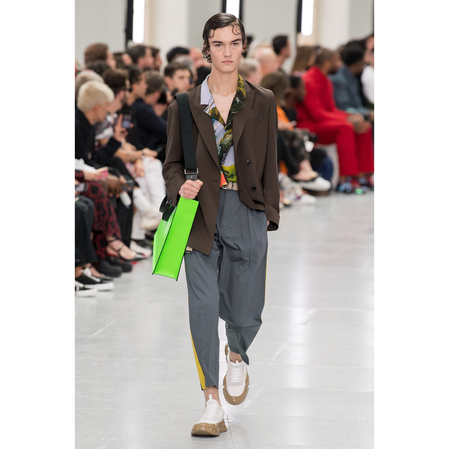 Фото Valentino Spring 2020 Menswear Collection / Valentino весна- лето 2020 / Неделя моды: Париж