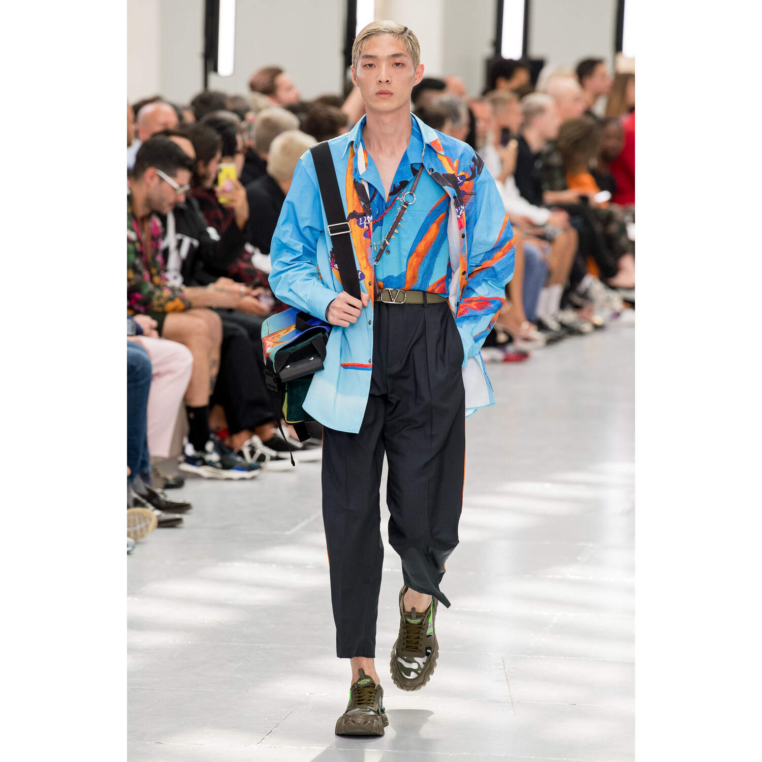 Фото Valentino Spring 2020 Menswear Collection / Valentino весна- лето 2020 / Неделя моды: Париж