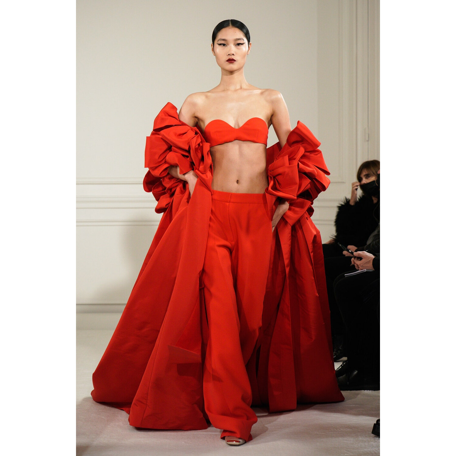Фото Valentino Couture Spring 2022 Collection / Valentino Couture весна-лето 2022