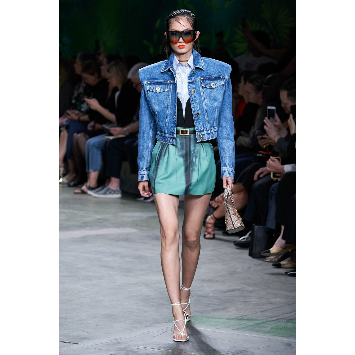 Фото Versace Spring 2020 / Versace весна-лето 2020 / Неделя моды: Милан