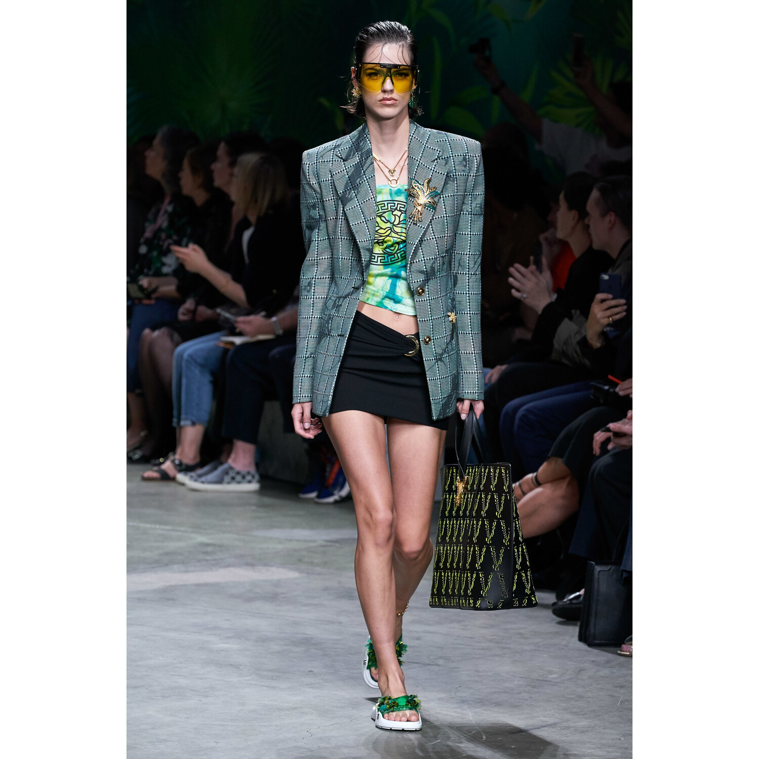 Фото Versace Spring 2020 / Versace весна-лето 2020 / Неделя моды: Милан