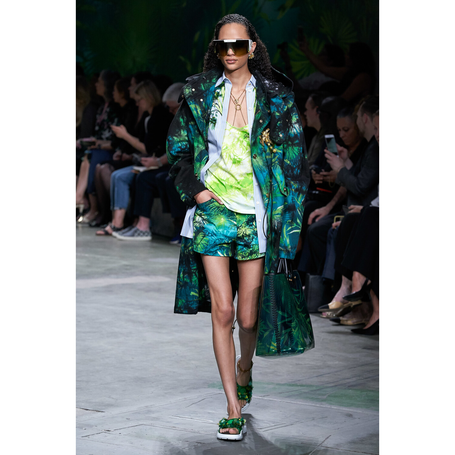 Фото Versace Spring 2020 / Versace весна-лето 2020 / Неделя моды: Милан