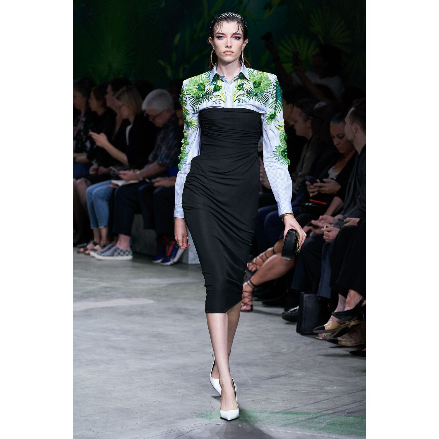 Фото Versace Spring 2020 / Versace весна-лето 2020 / Неделя моды: Милан