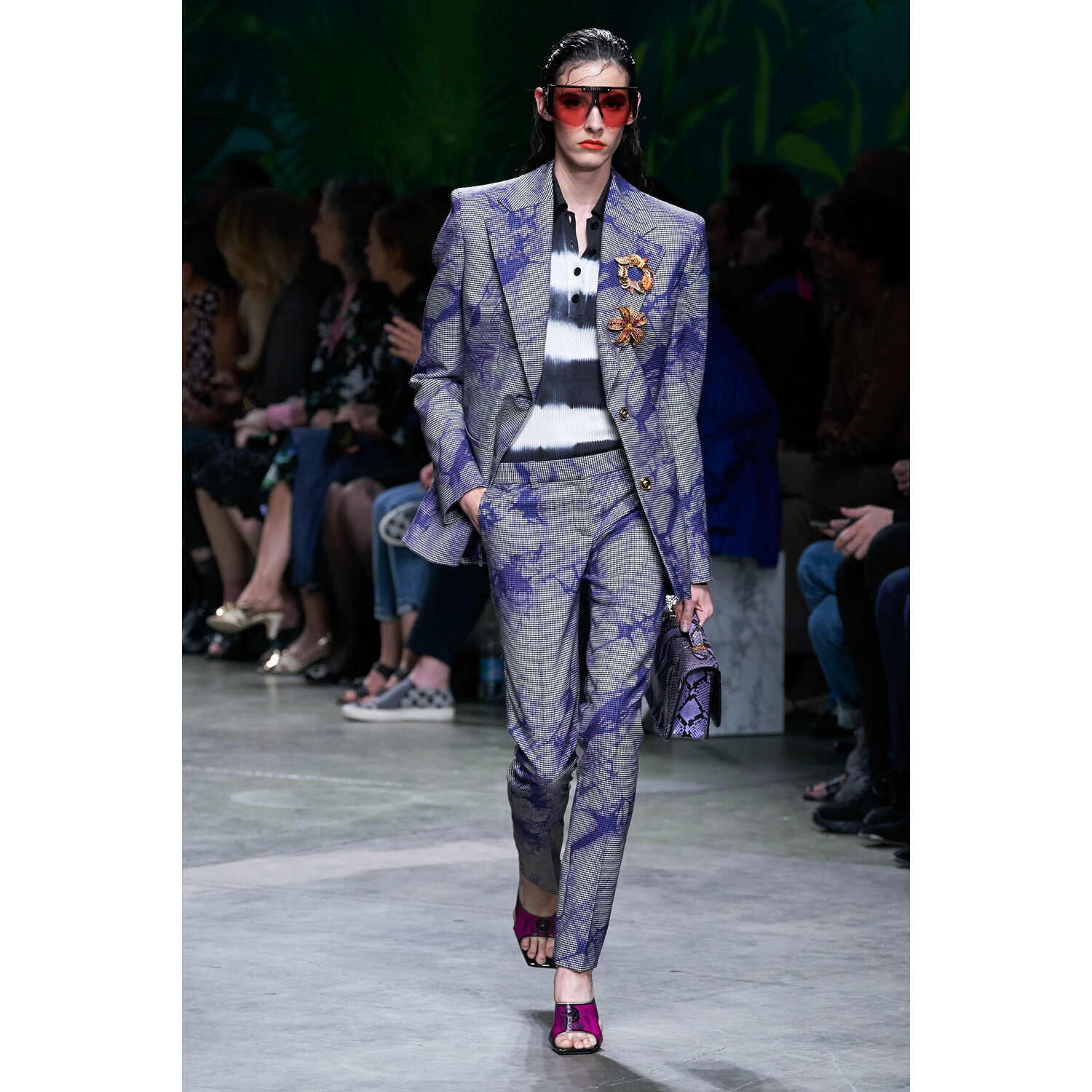Фото Versace Spring 2020 / Versace весна-лето 2020 / Неделя моды: Милан