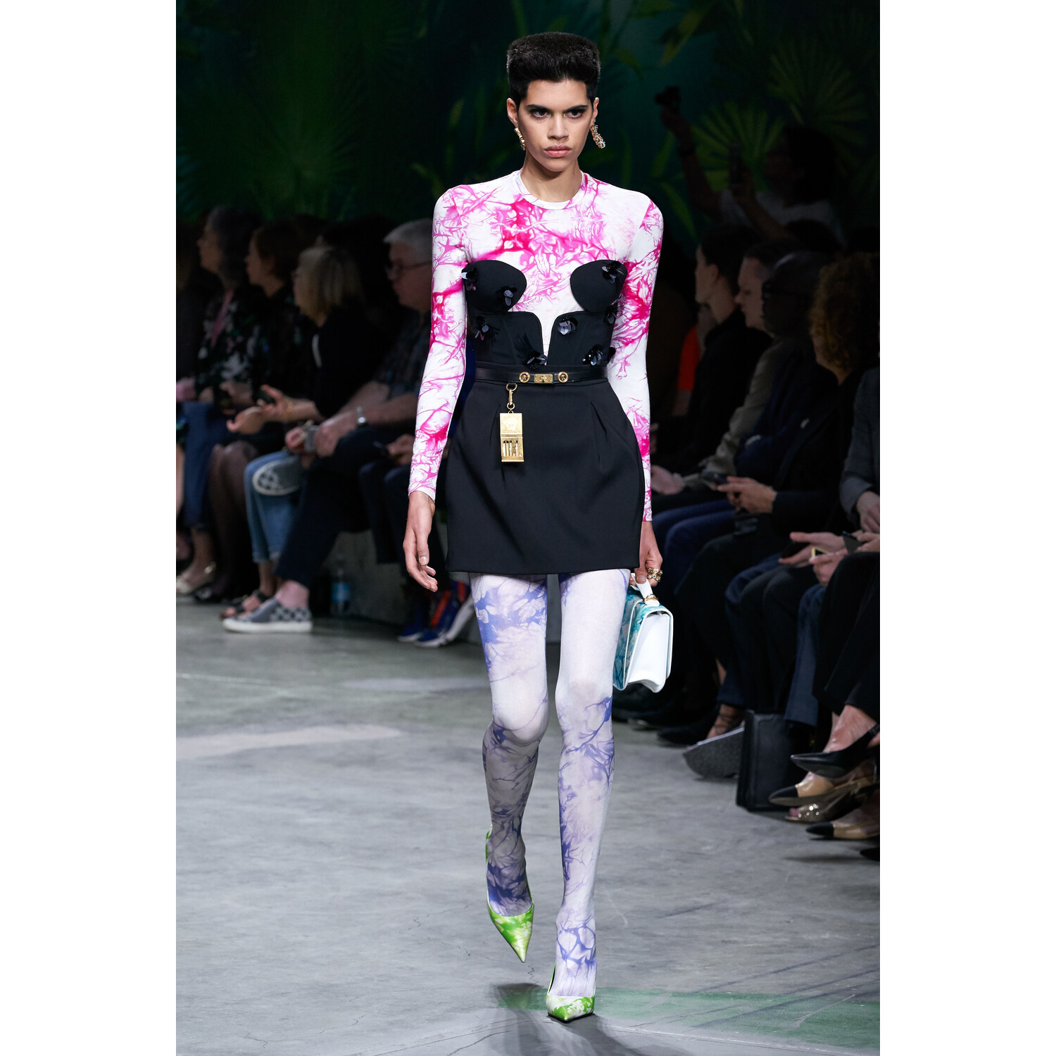 Фото Versace Spring 2020 / Versace весна-лето 2020 / Неделя моды: Милан