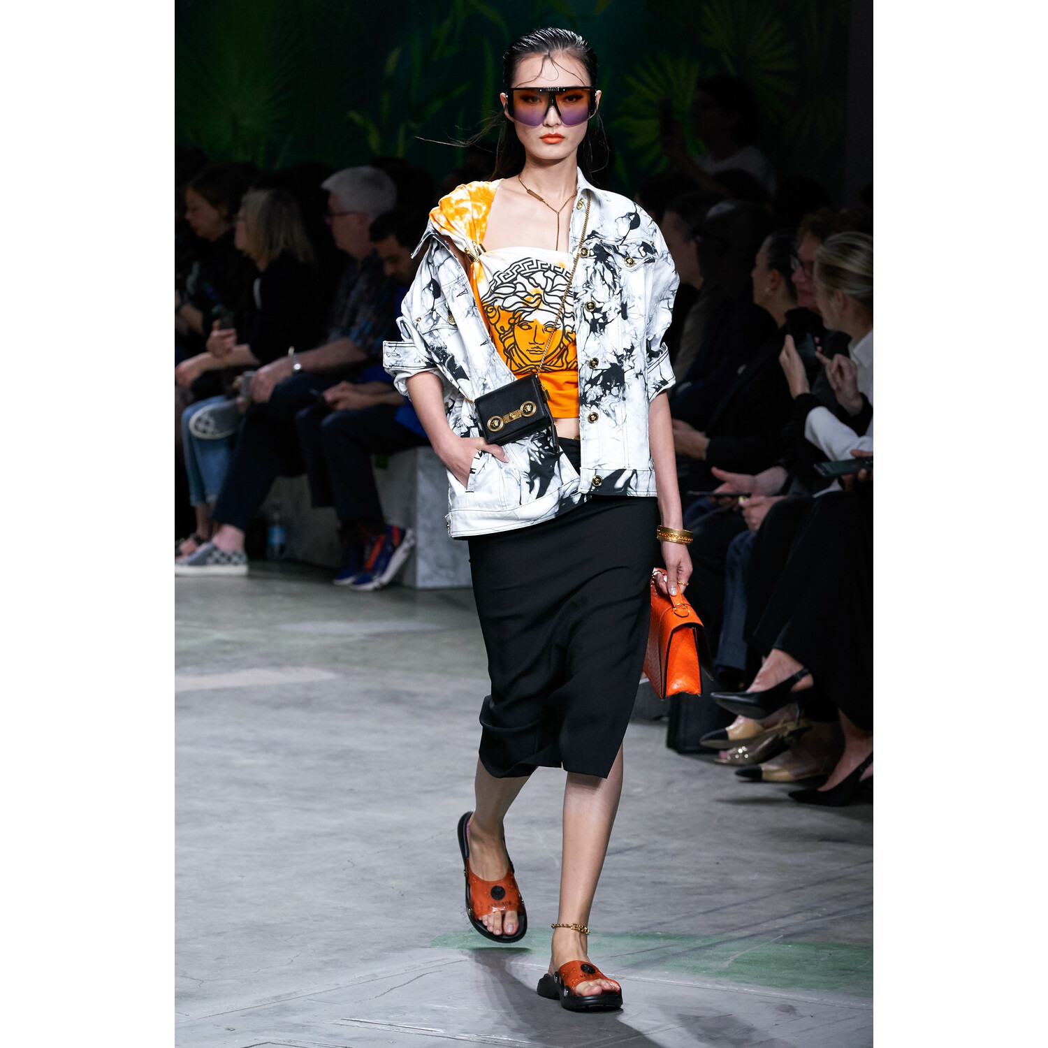 Фото Versace Spring 2020 / Versace весна-лето 2020 / Неделя моды: Милан