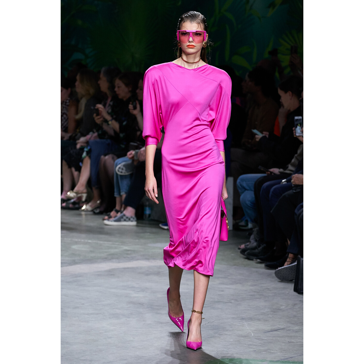 Фото Versace Spring 2020 / Versace весна-лето 2020 / Неделя моды: Милан