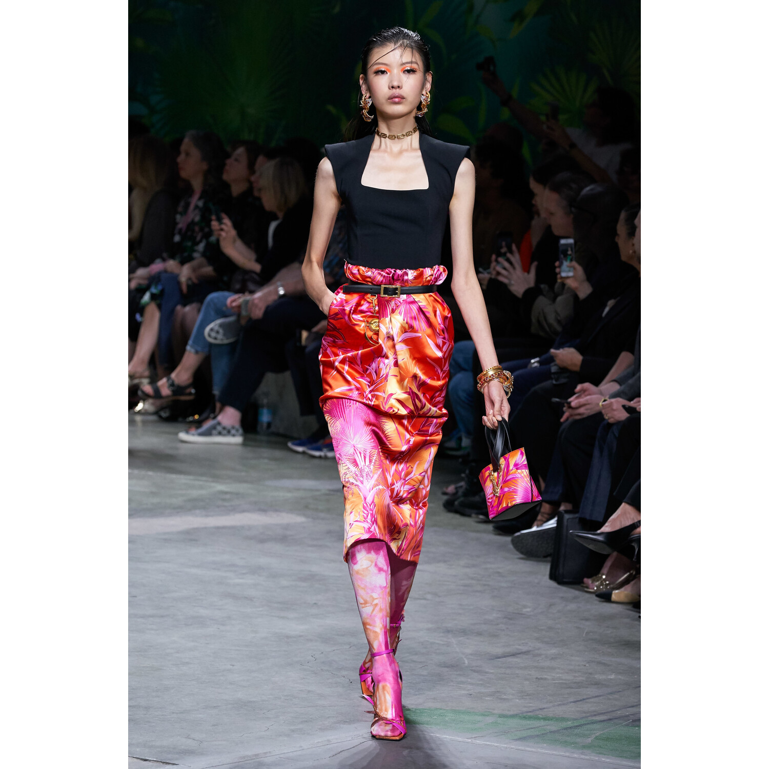 Фото Versace Spring 2020 / Versace весна-лето 2020 / Неделя моды: Милан