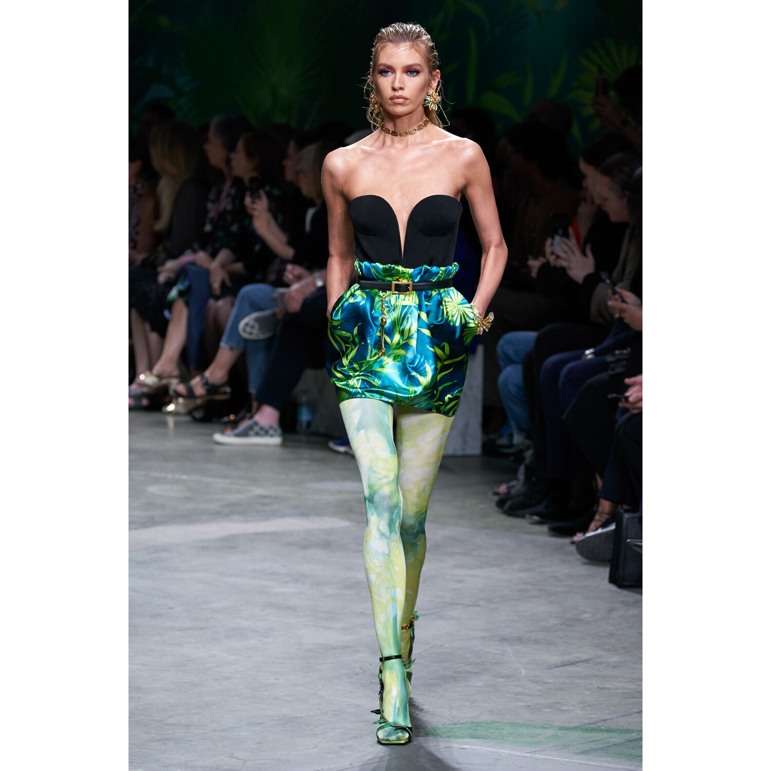 Фото Versace Spring 2020 / Versace весна-лето 2020 / Неделя моды: Милан
