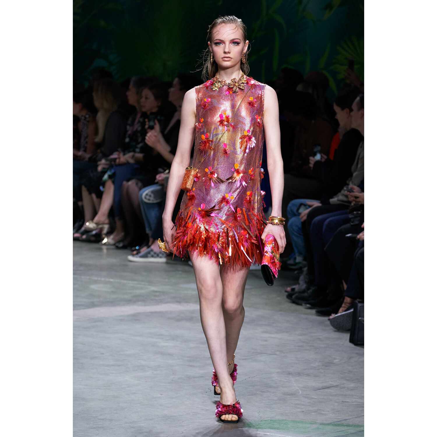 Фото Versace Spring 2020 / Versace весна-лето 2020 / Неделя моды: Милан