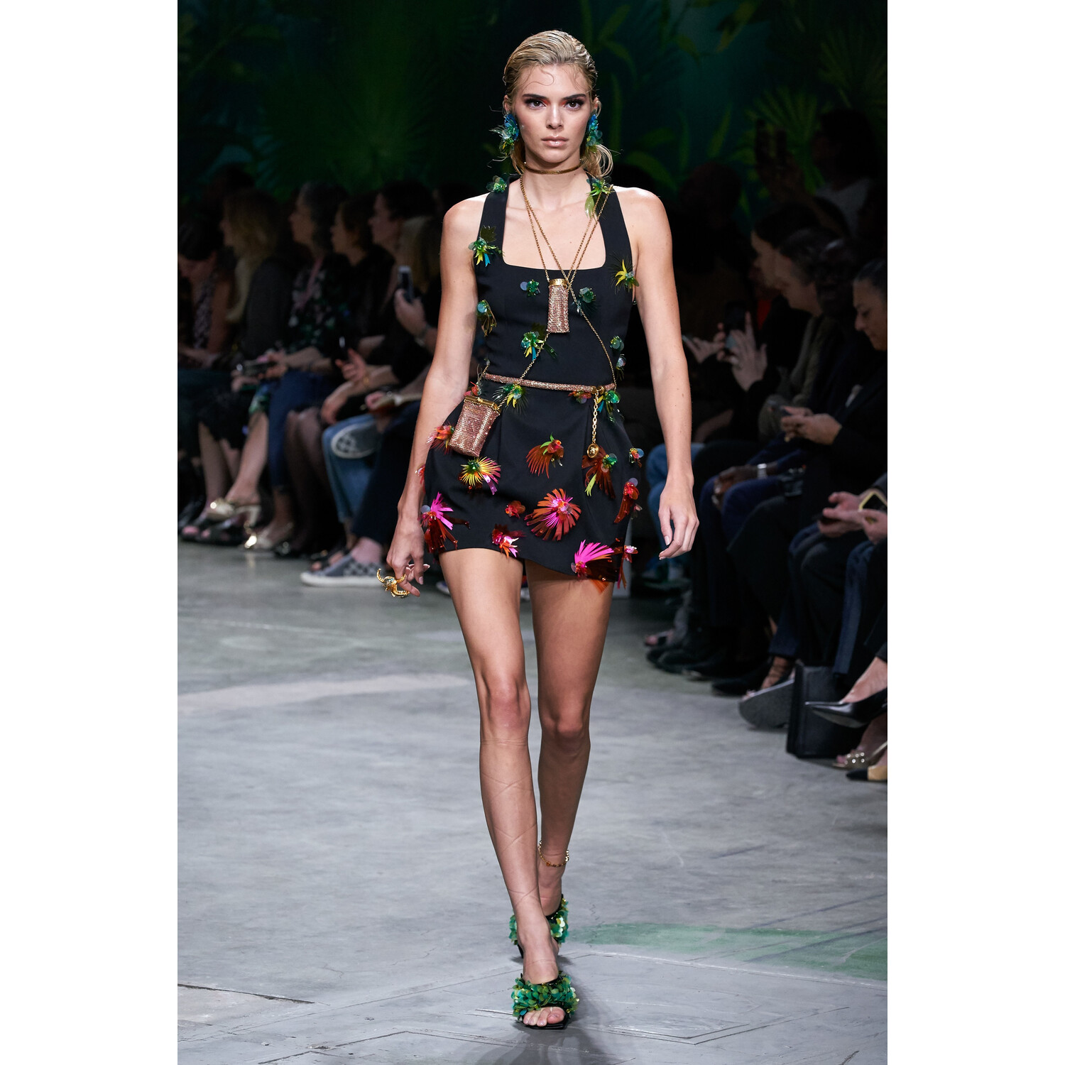 Фото Versace Spring 2020 / Versace весна-лето 2020 / Неделя моды: Милан