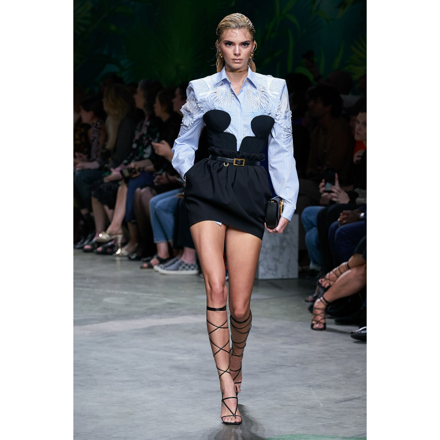 Фото Versace Spring 2020 / Versace весна-лето 2020 / Неделя моды: Милан