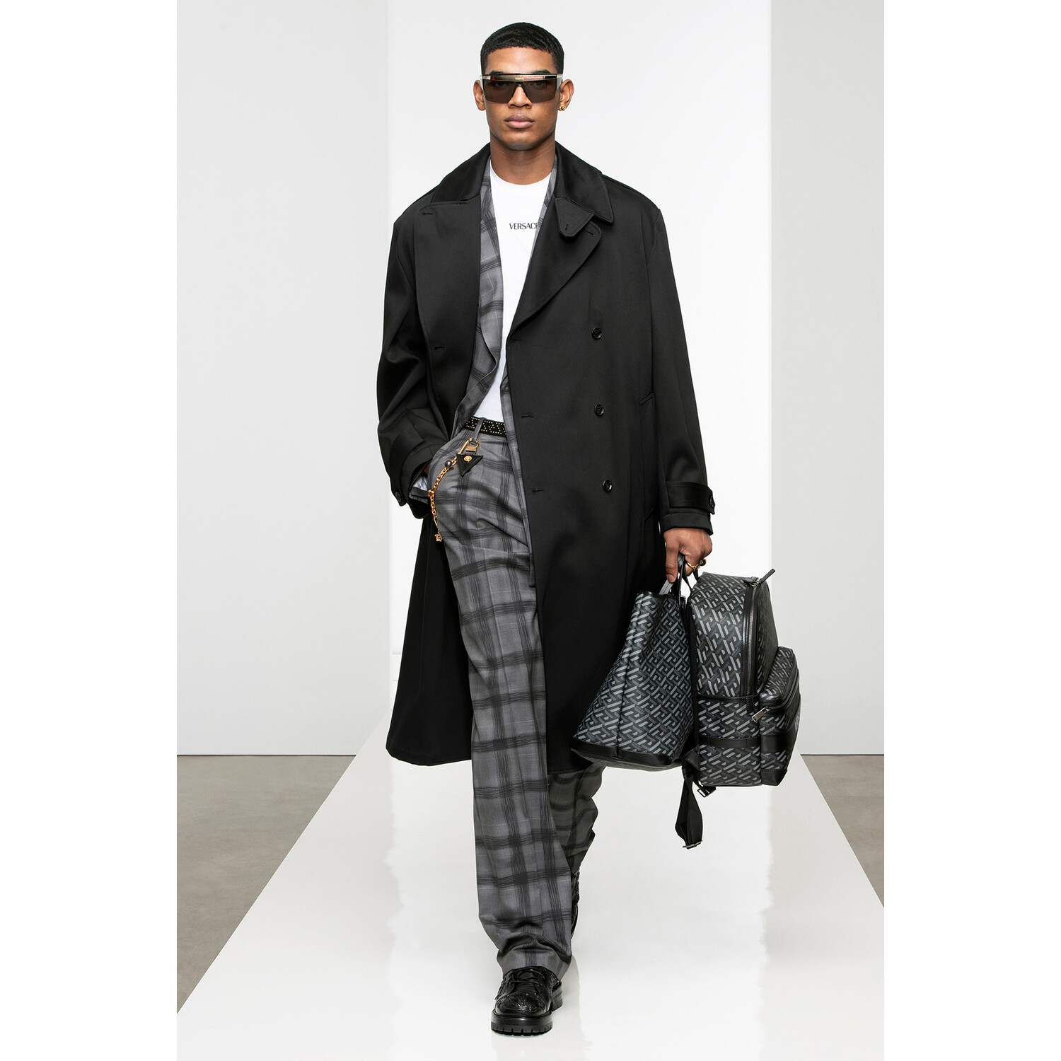 Фото Versace Mens Fall 2022 Collection / Versace Mens осень-зима 2022/2023