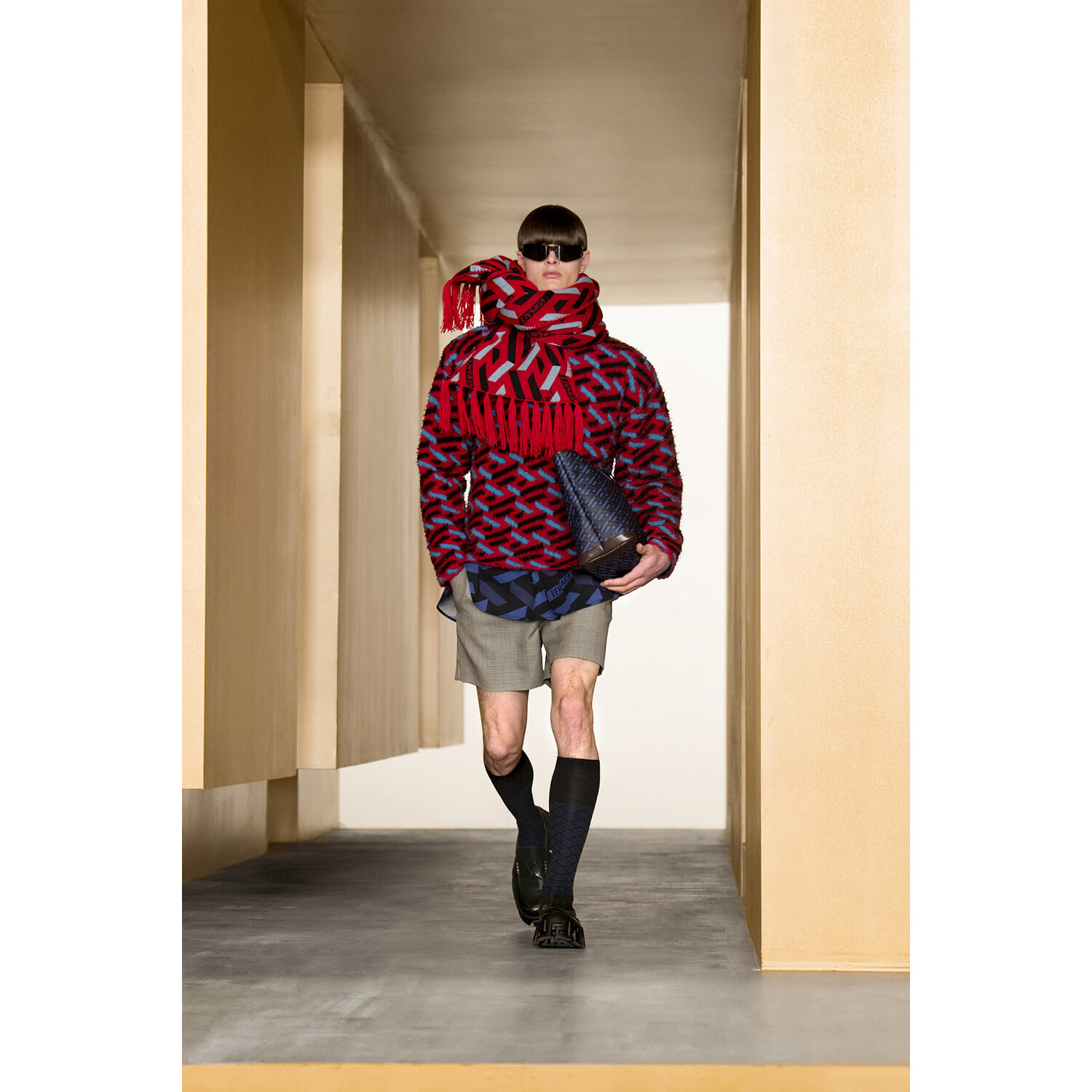 Фото Versace Fall-Winter 2021 Ready-to-Wear Collection / Коллекция Versace осень-зима 2021