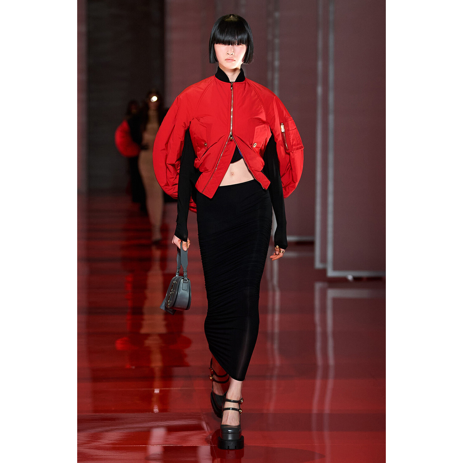 Фото Versace Fall 2022 Collection / Versace осень-зима 2022