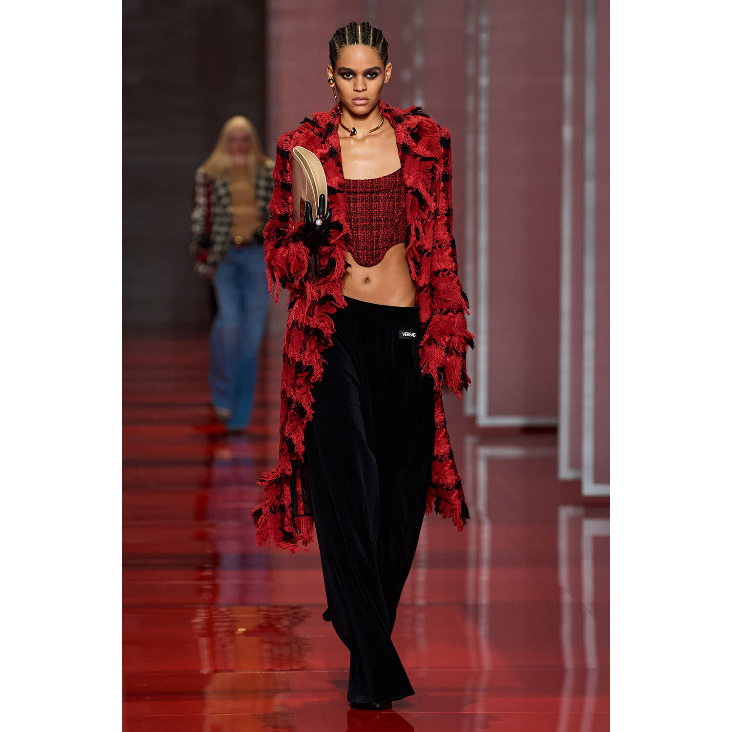 Фото Versace Fall 2022 Collection / Versace осень-зима 2022