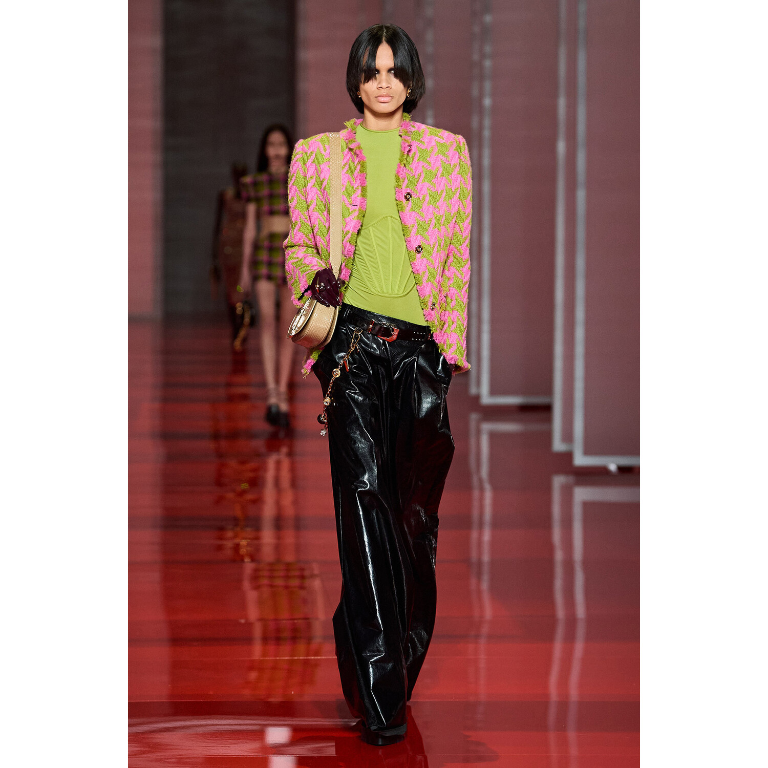 Фото Versace Fall 2022 Collection / Versace осень-зима 2022