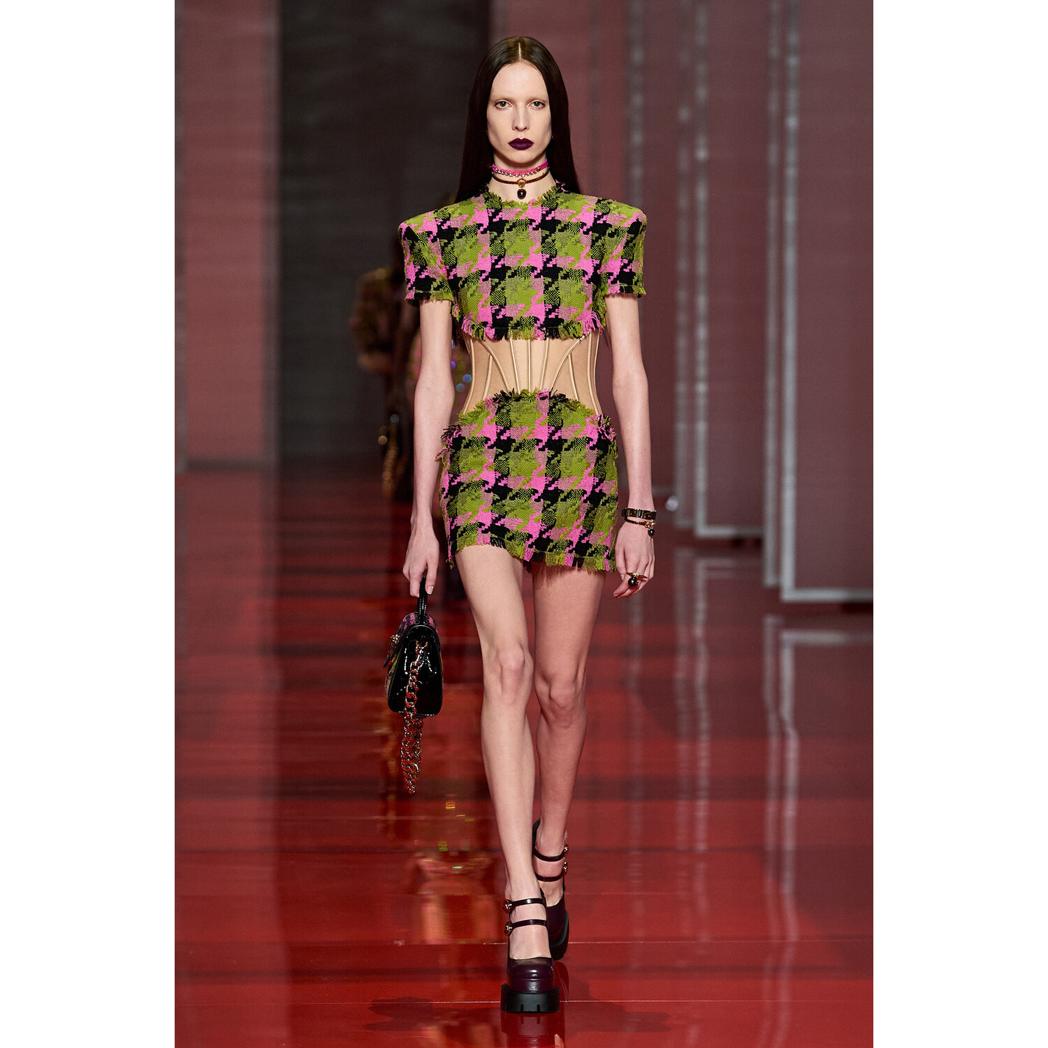 Фото Versace Fall 2022 Collection / Versace осень-зима 2022