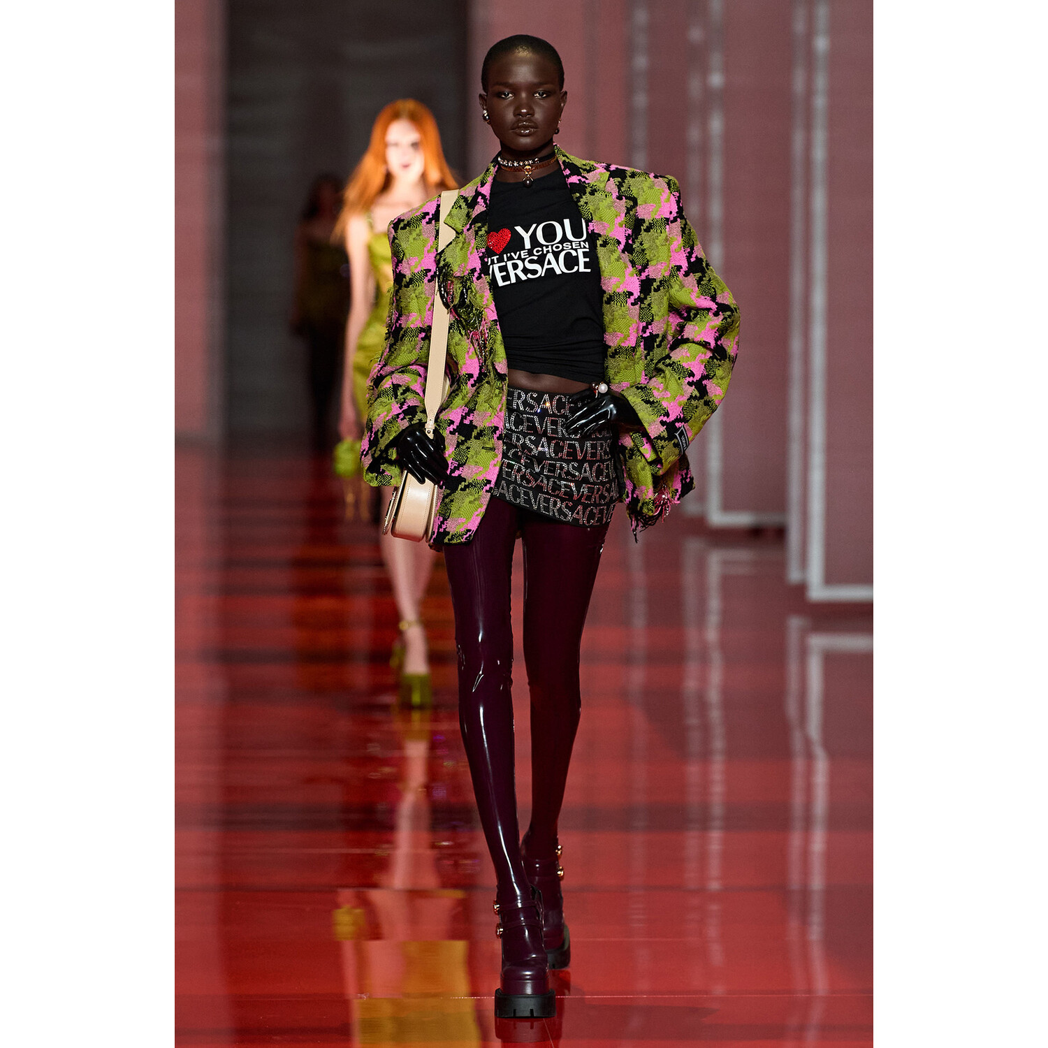 Фото Versace Fall 2022 Collection / Versace осень-зима 2022