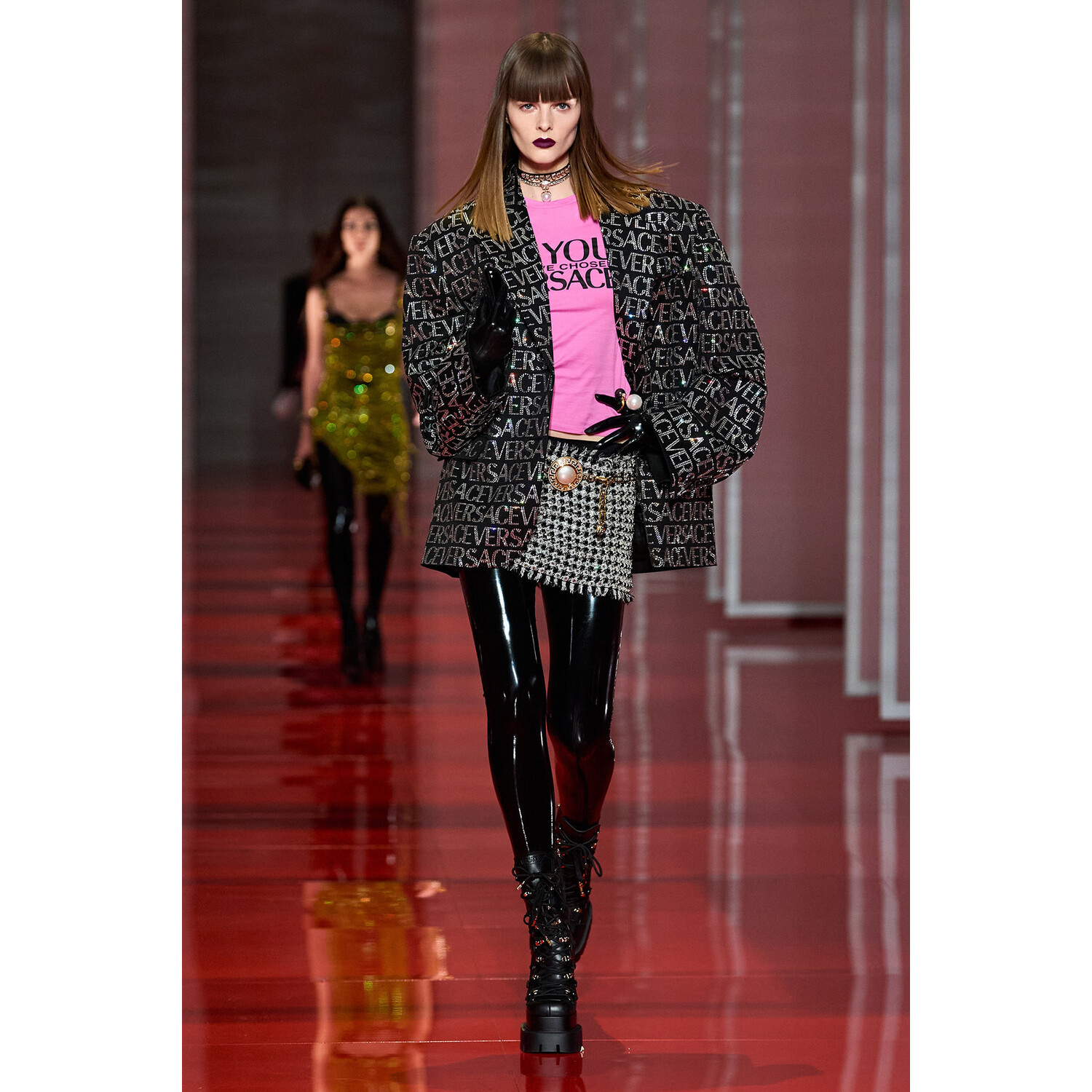 Фото Versace Fall 2022 Collection / Versace осень-зима 2022