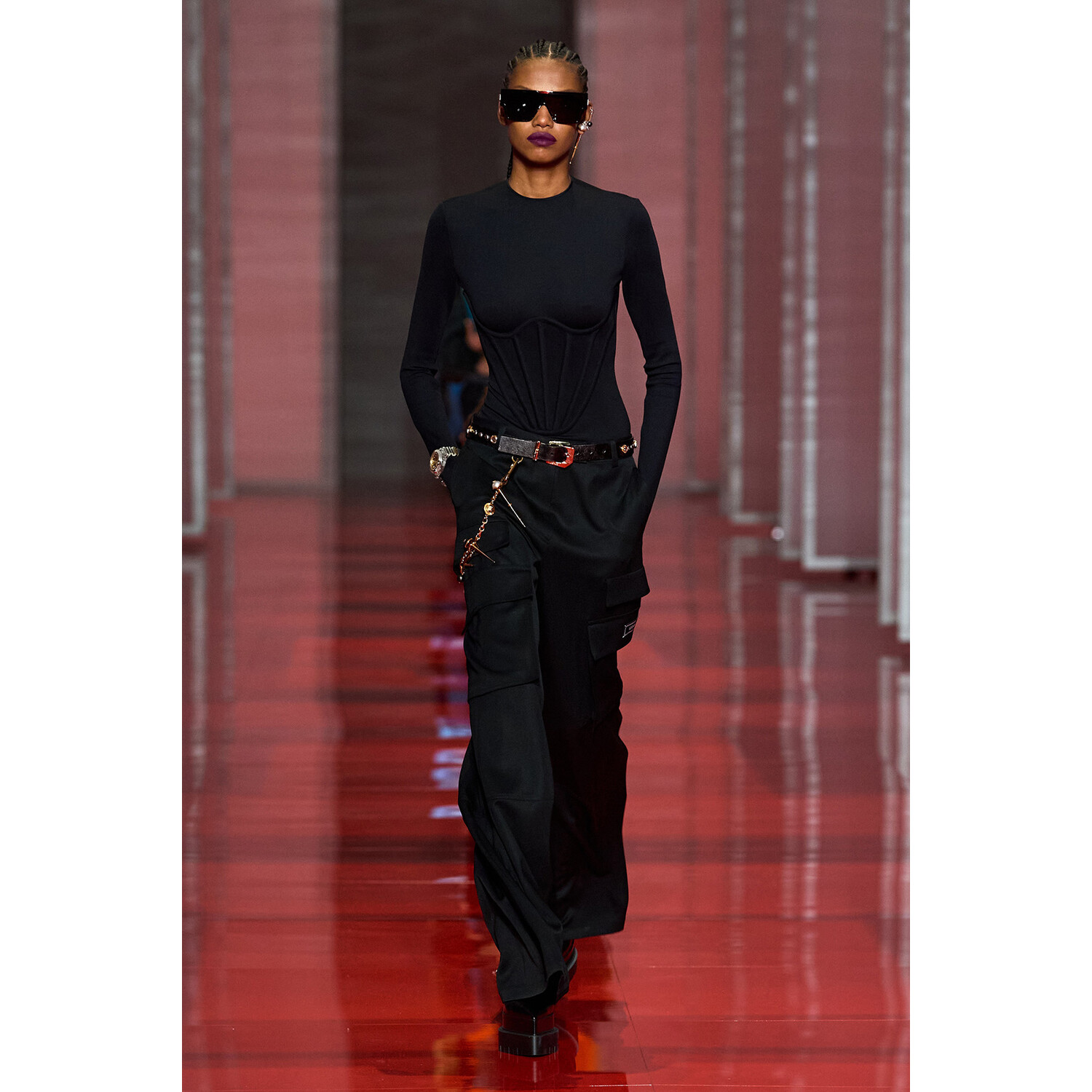 Фото Versace Fall 2022 Collection / Versace осень-зима 2022