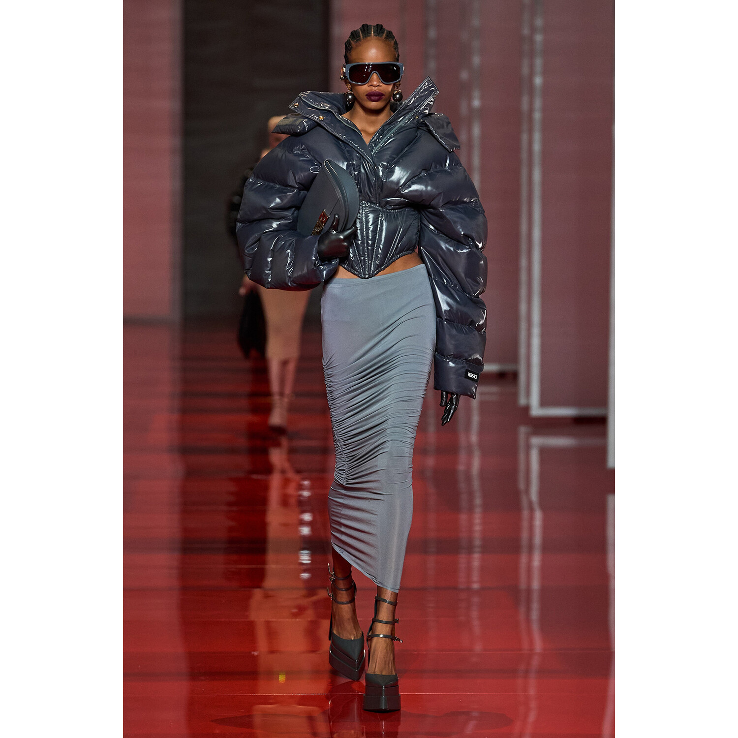 Фото Versace Fall 2022 Collection / Versace осень-зима 2022
