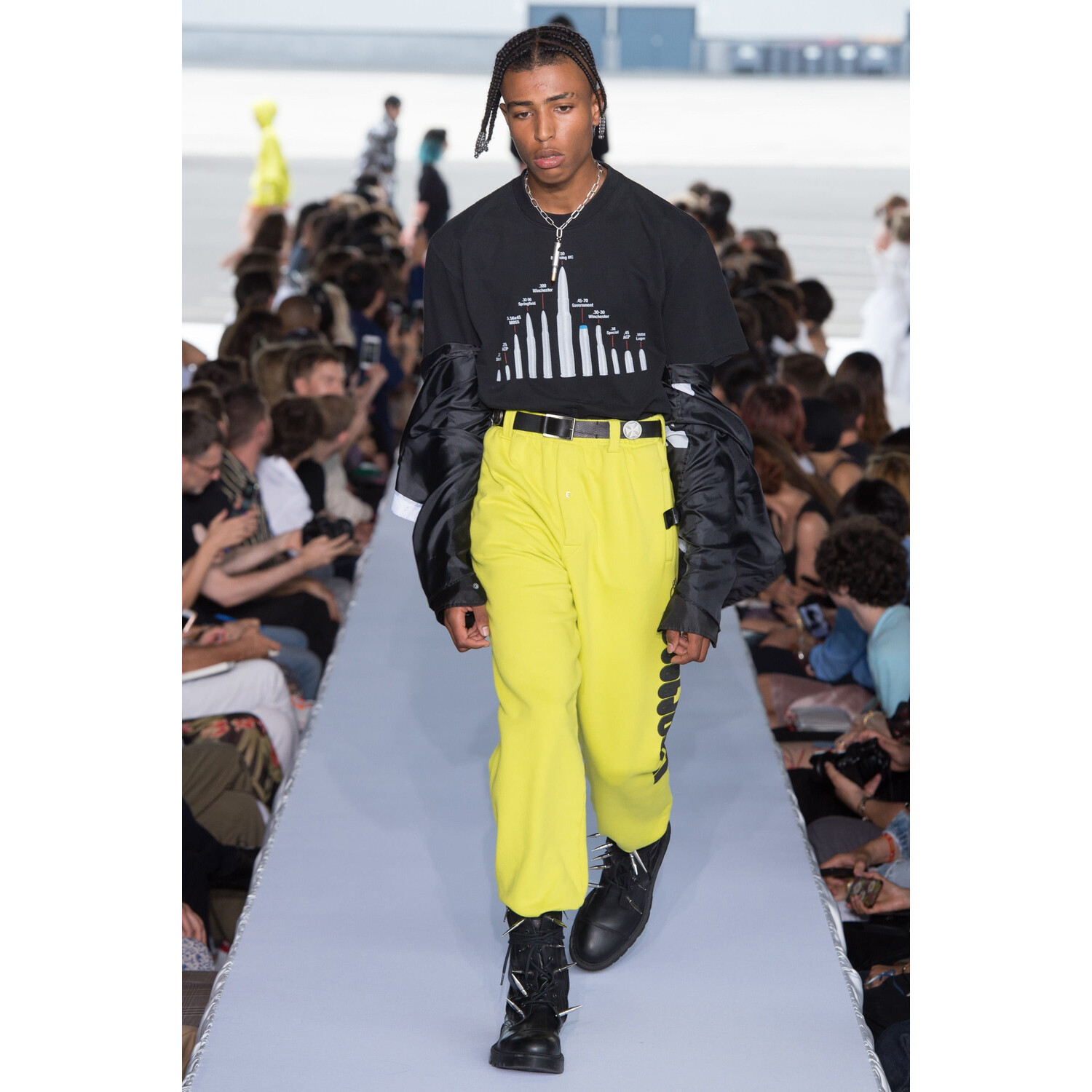 Фото Vetements Spring 2019 Menswear / Vetements Весна- Лето 2019 / PFW