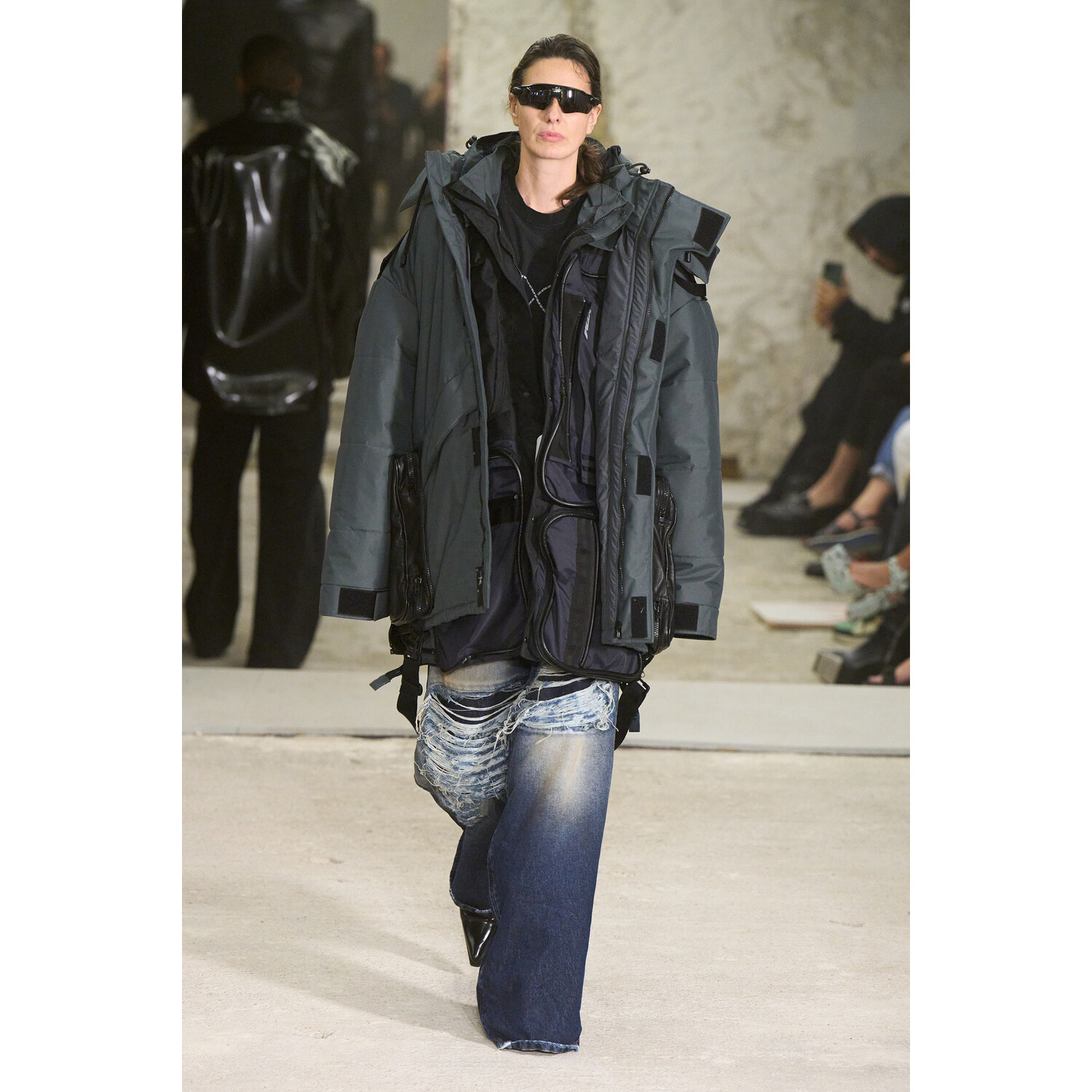 Фото Vetements коллекция весна-лето 2023 / Vetements Spring 2023