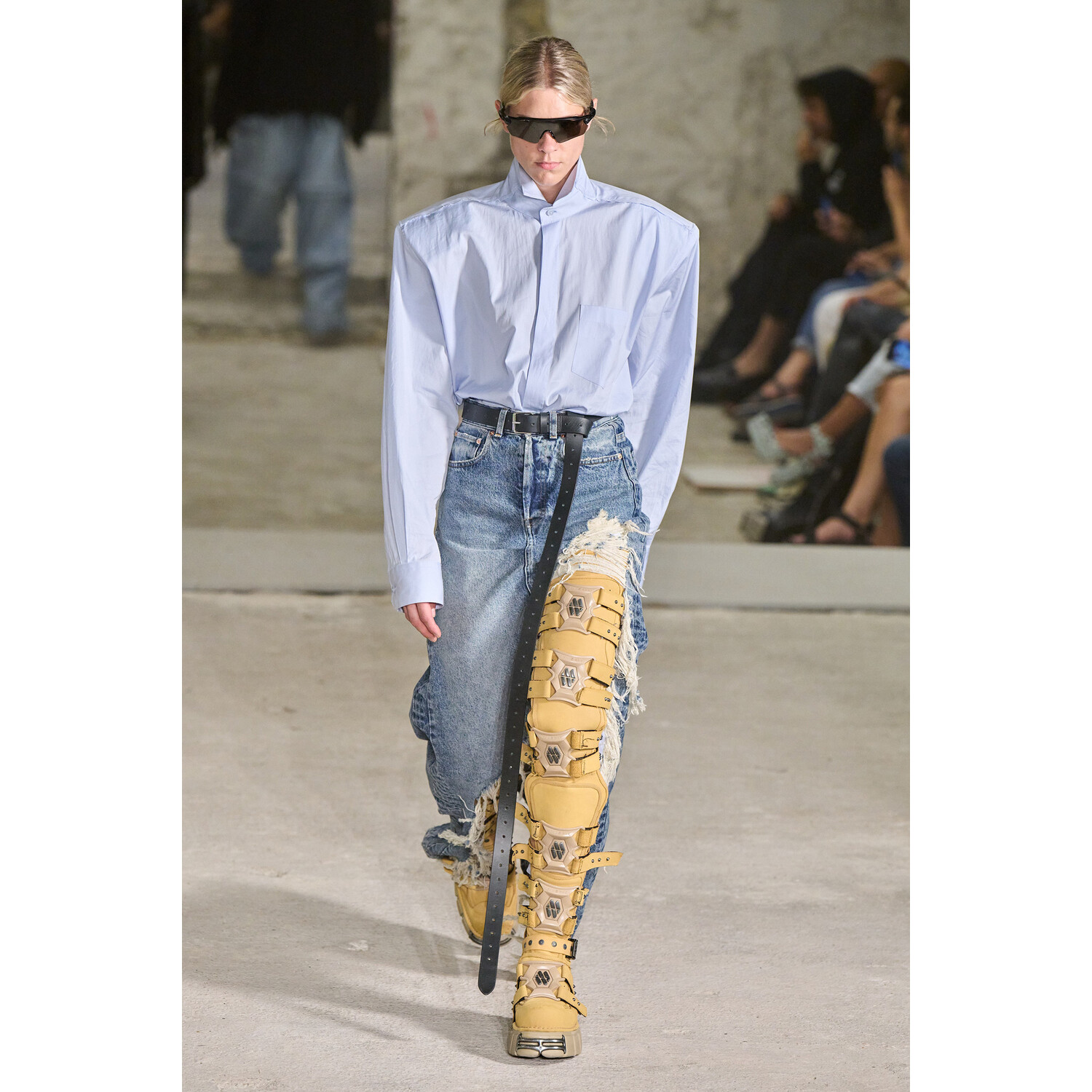 Фото Vetements коллекция весна-лето 2023 / Vetements Spring 2023